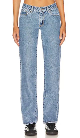 Low Rise Straight Jean in Katie | Revolve Clothing (Global)
