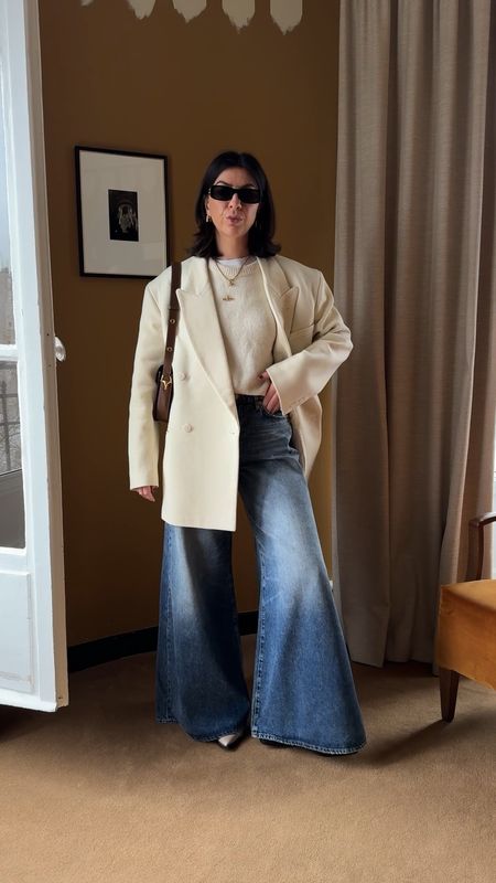 Oversized blazer and wide leg jeans 

#LTKstyletip #LTKSeasonal #LTKeurope