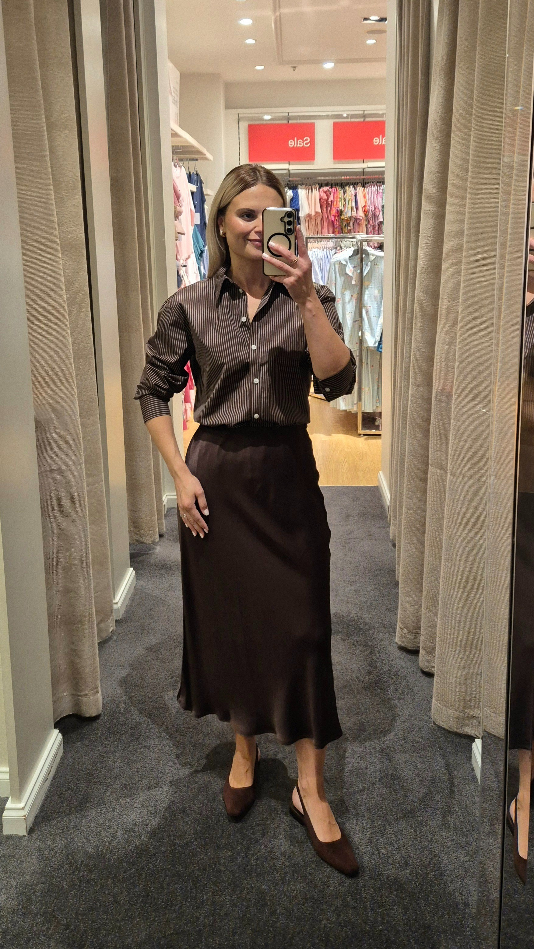 Stripe shirt and satin skirt, so chic 

#LTKaustralia #LTKstyletip #LTKautumn