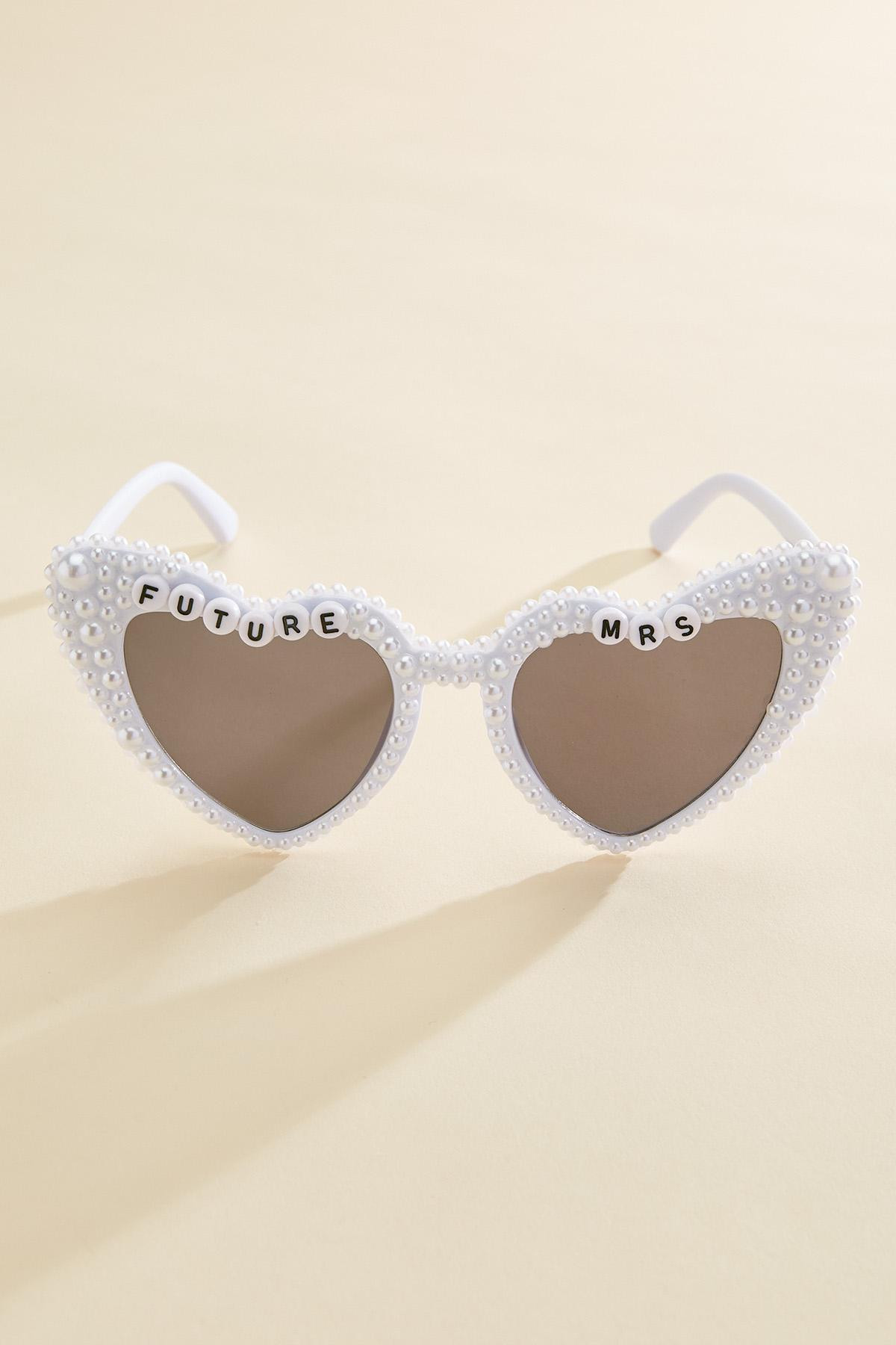 pearly bride heart cat eye sunglasses | Versona