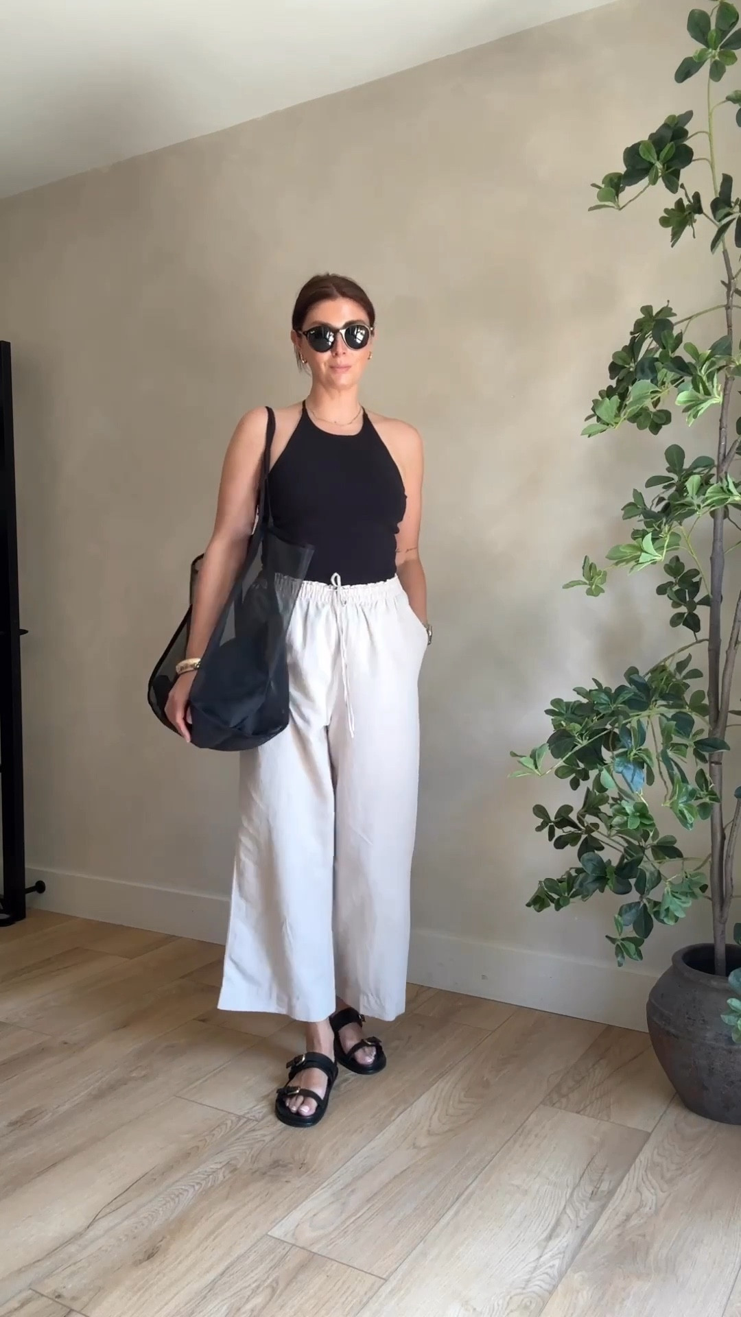 I prioritise comfort when it comes to my outfits, especially in Summer when things are heating up 🥵 and because I’m reaching that age where #perimenopause is starting to kick in.

These trousers are 30% Linen and 70% Viscose with an elasticated waist (my fave 😜). There’s a whole variety of styles in this fabric, including shorts, and I have them all. The viscose element in the fabric reduces creasing and softens the fabric in comparison to 100% linen which creases very easily and can feel quite scratchy and they more of a fluid movement to them. They’re lightweight & breathable, perfect for Summer.

#LTKeurope #LTKsummer #LTKuk