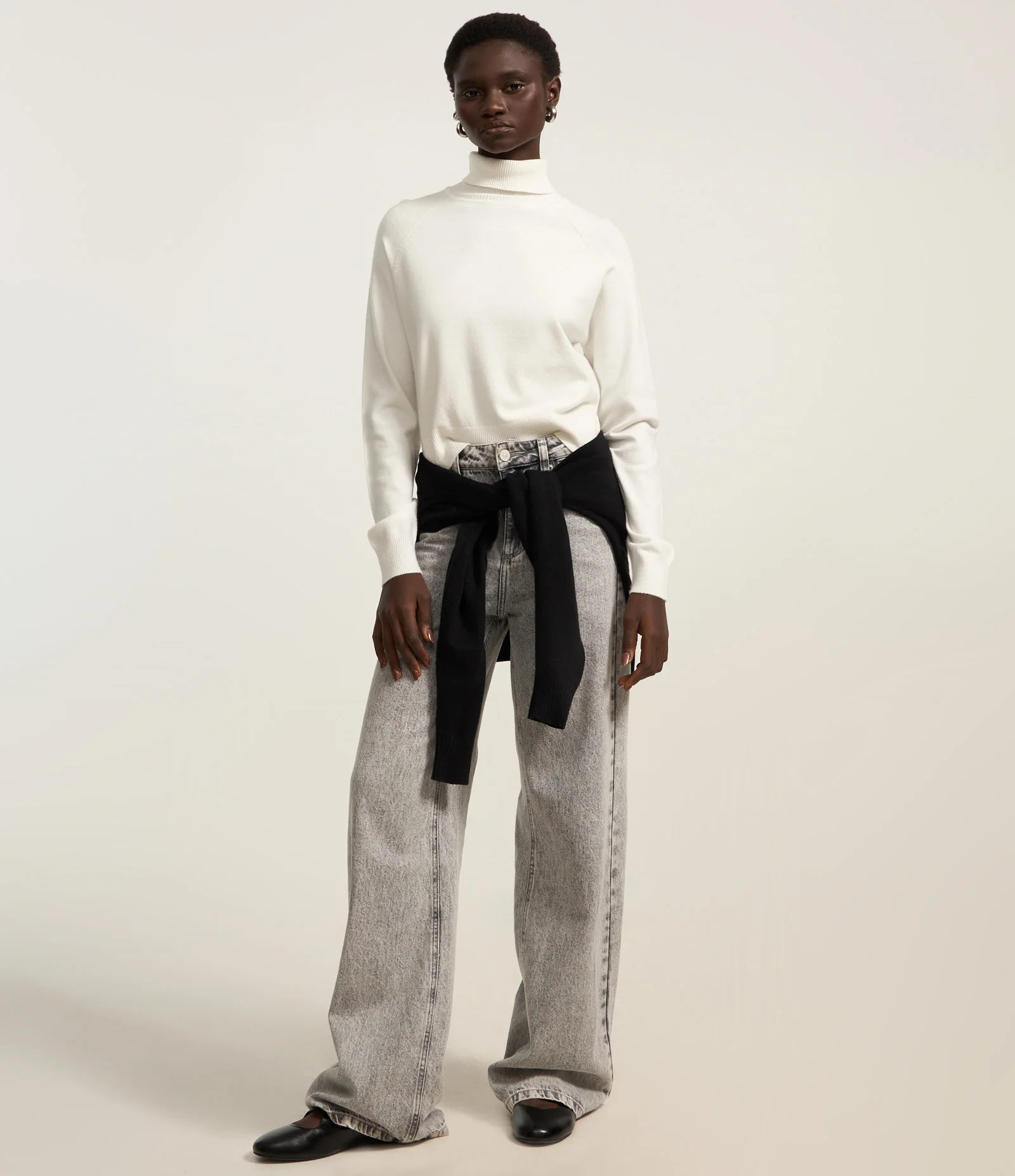 Blusa em Tricô com Gola Alta e Manga Longa Preto - Lojas Renner | Renner (BR)