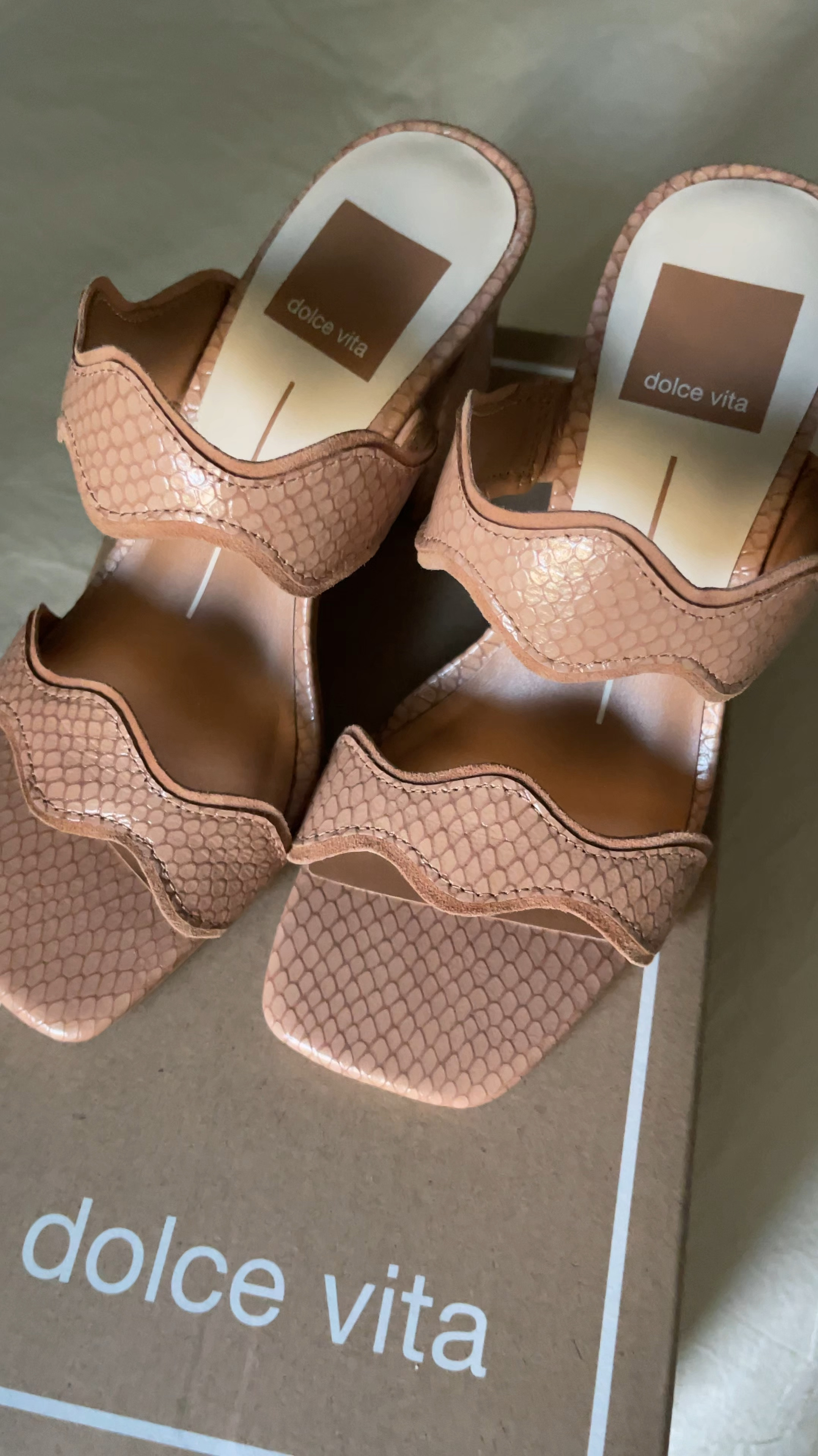 These are currently on dale f Nordstrom site. Size 4,  4.5 and 5 are still available 

#LTKStyleTip