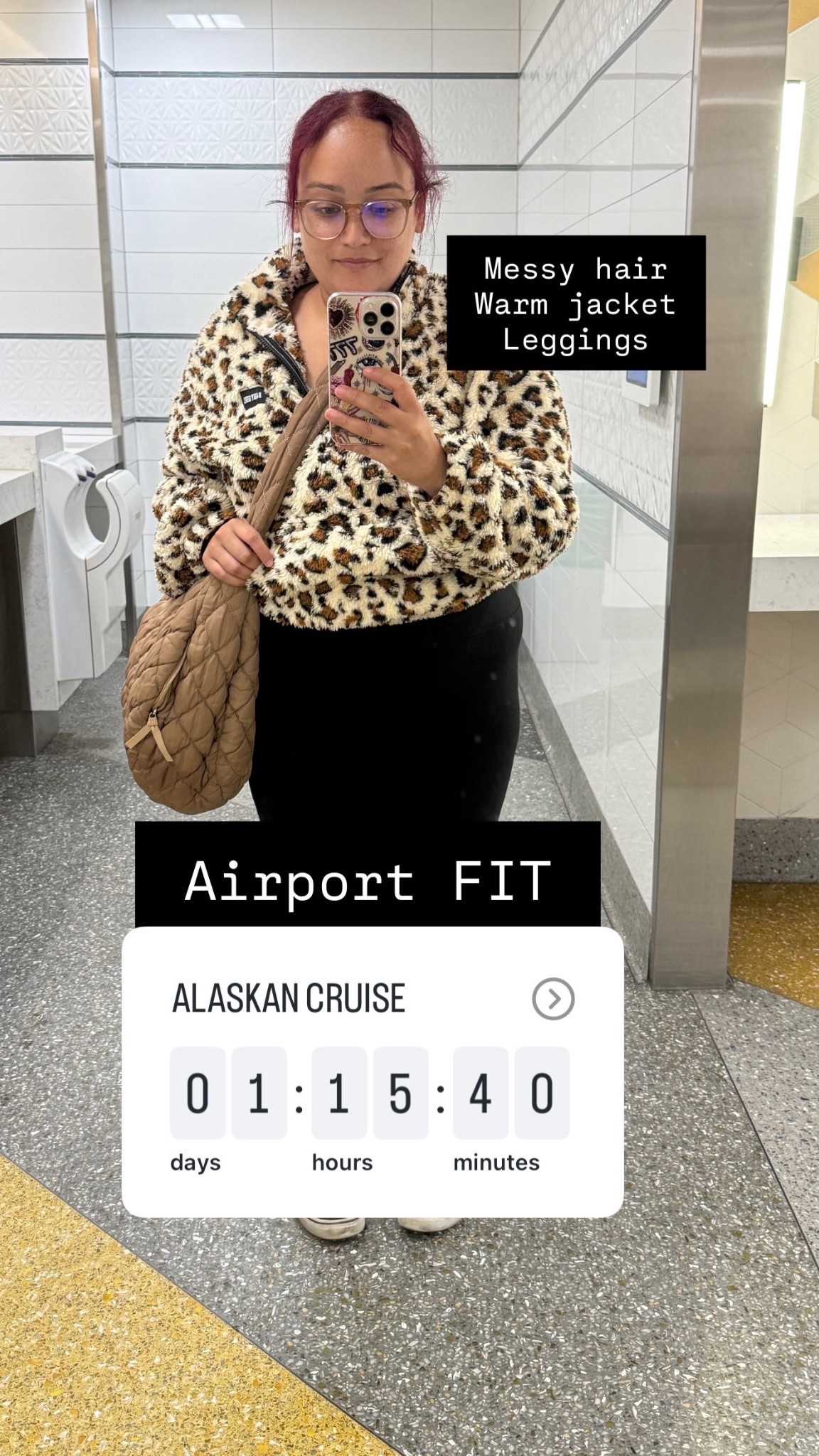 Airport FIT Messy hair
Warm jacket
Leggings
