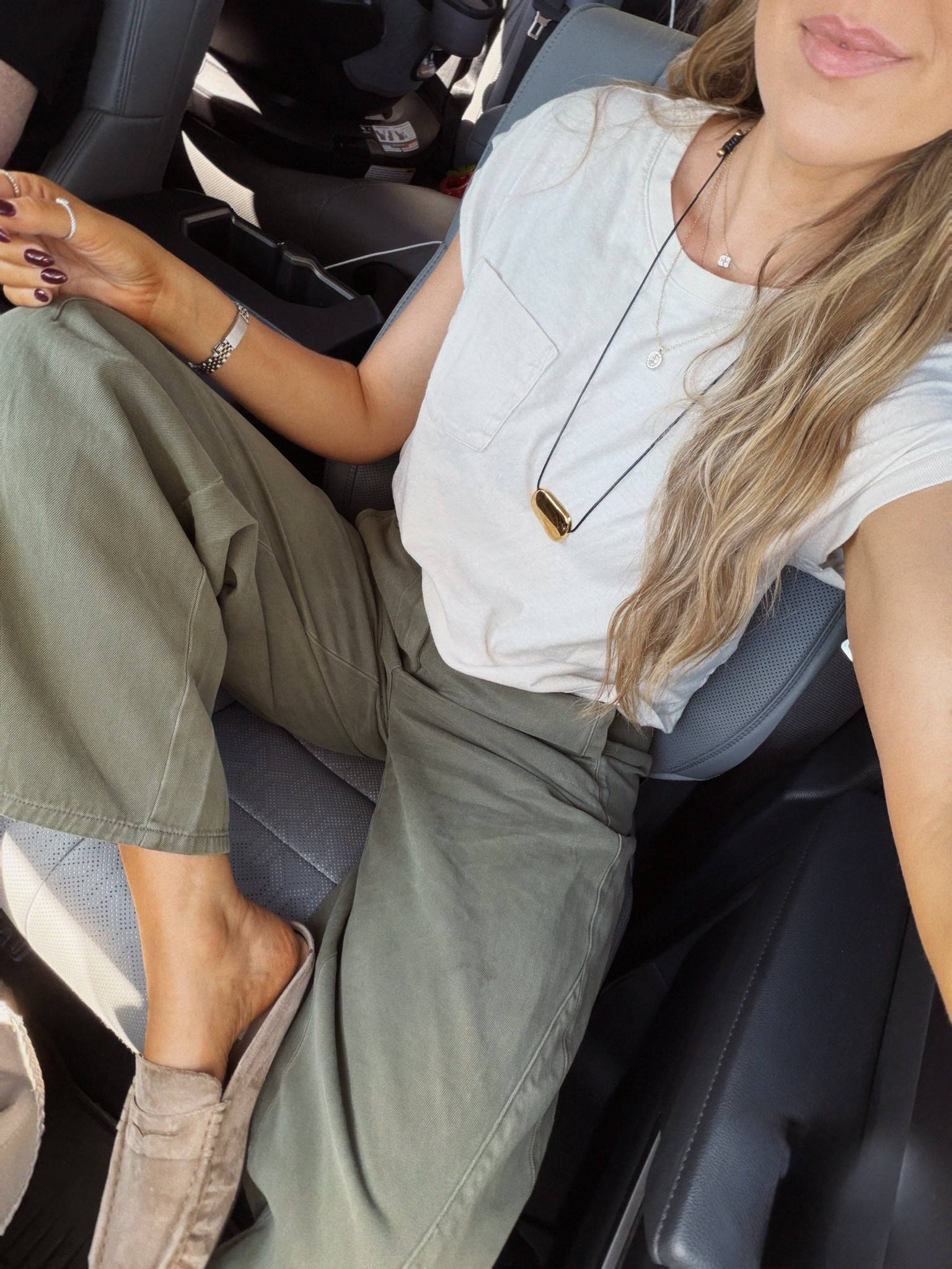Today’s outfit! Wearing a 4 in the pants, they run a little big, I could’ve done a 2.