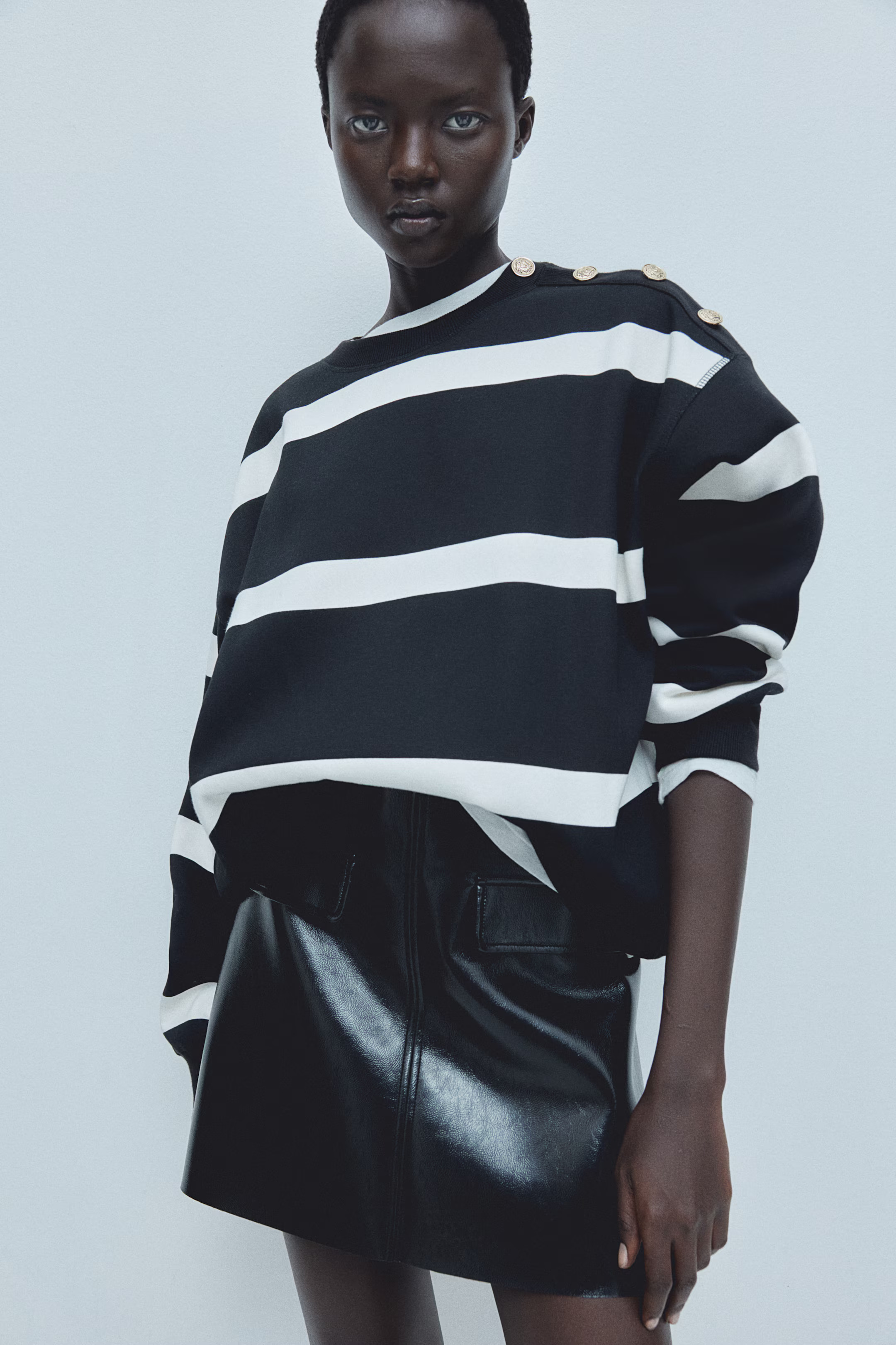 Sweatshirt - Crew-neck - Long sleeve - Black/white striped - Ladies | H&M US | H&M (US + CA)