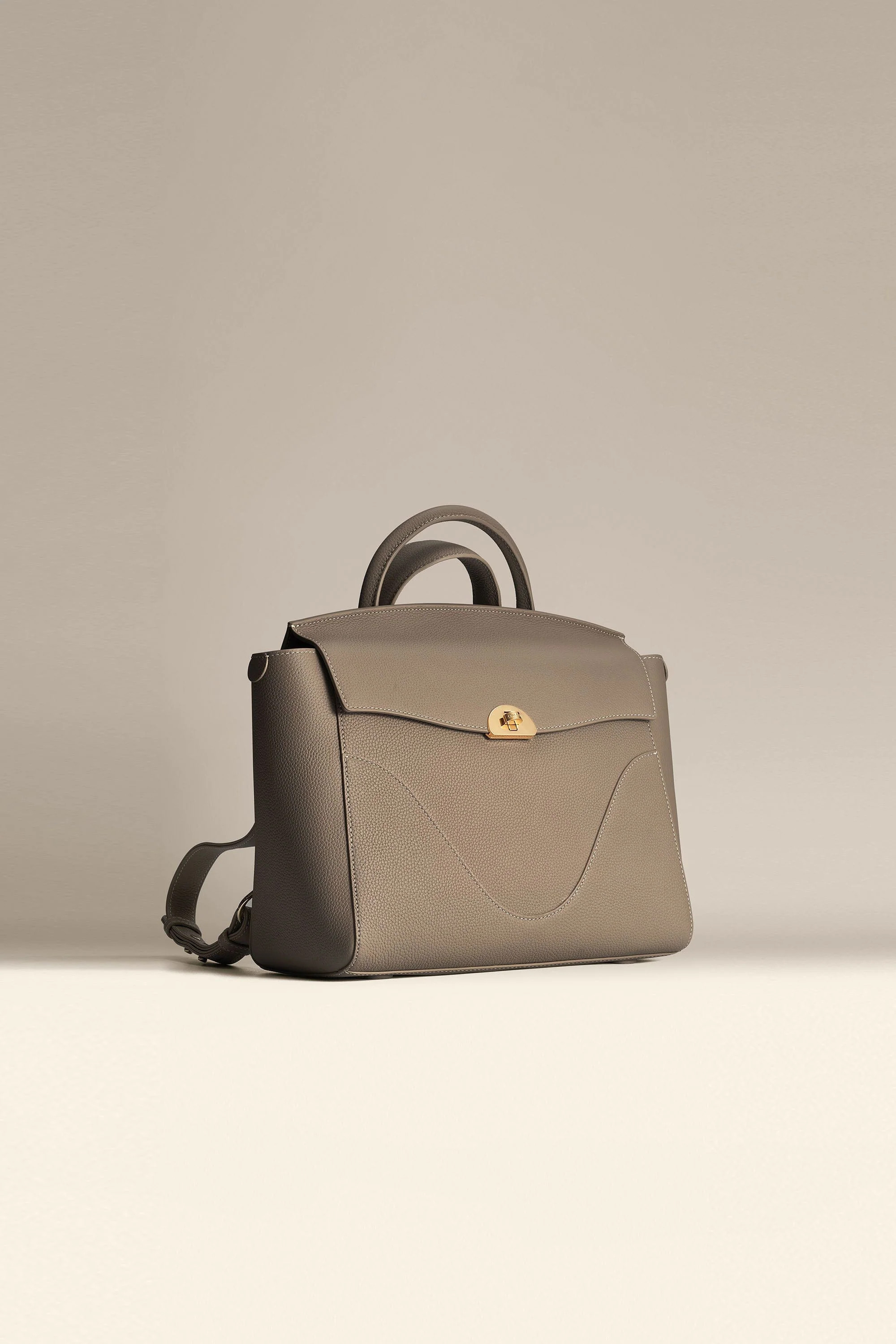 Shop Wavia Bag Plus - OLEADA: Large Leather Laptop Work Backpack for Women | OLEADA