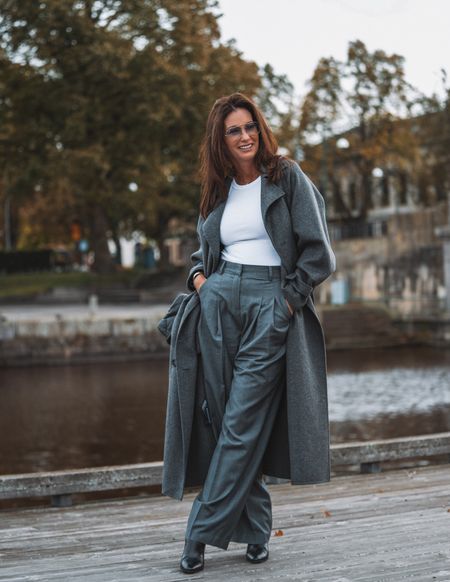 Grey coat and oversized pants🩶

#LTKSeasonal #LTKworkwear #LTKeurope