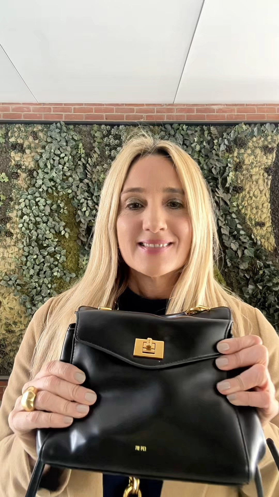 A great looking bag for about $100.
