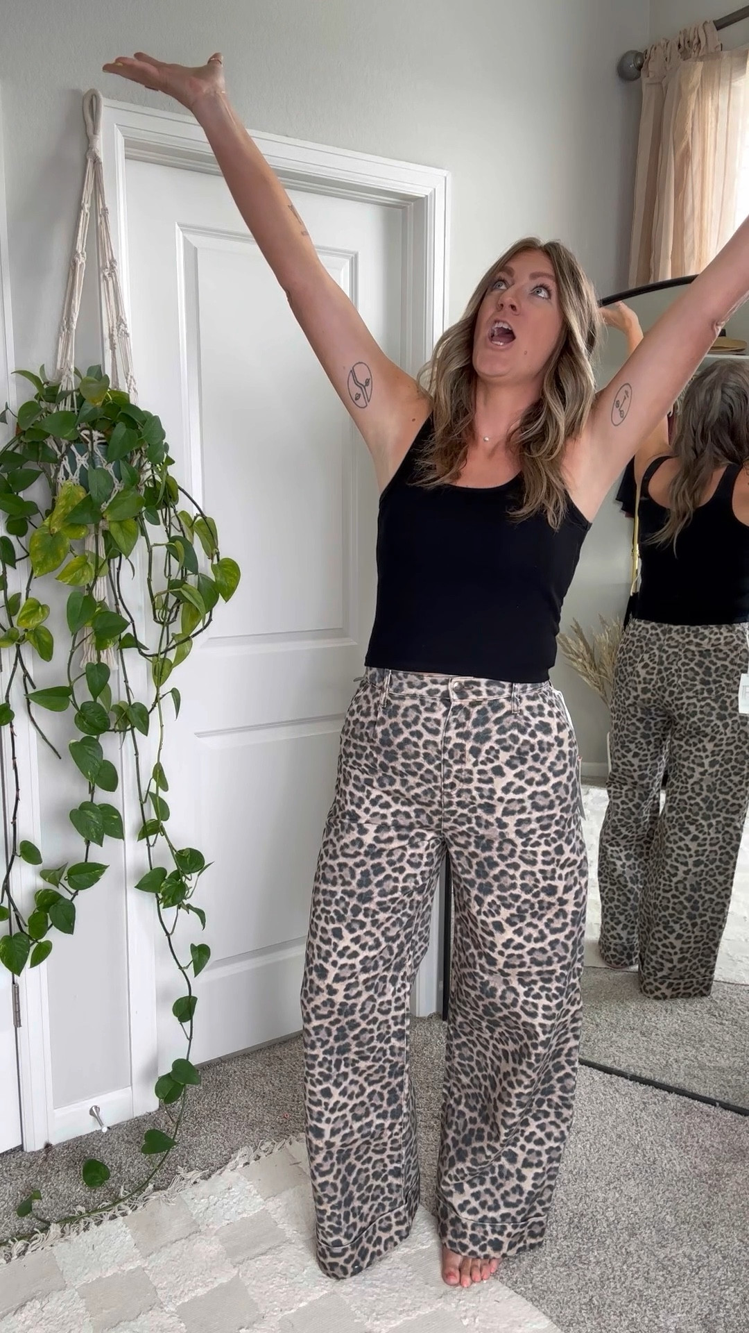 Wide leg leopard pants/jeans try on 
Wearing a 29 tall (available in lengths) 

Tank is a large
White shirt is a medium
Bike shorts are a large 

#LTKVideo #LTKMidsize #LTKStyleTip