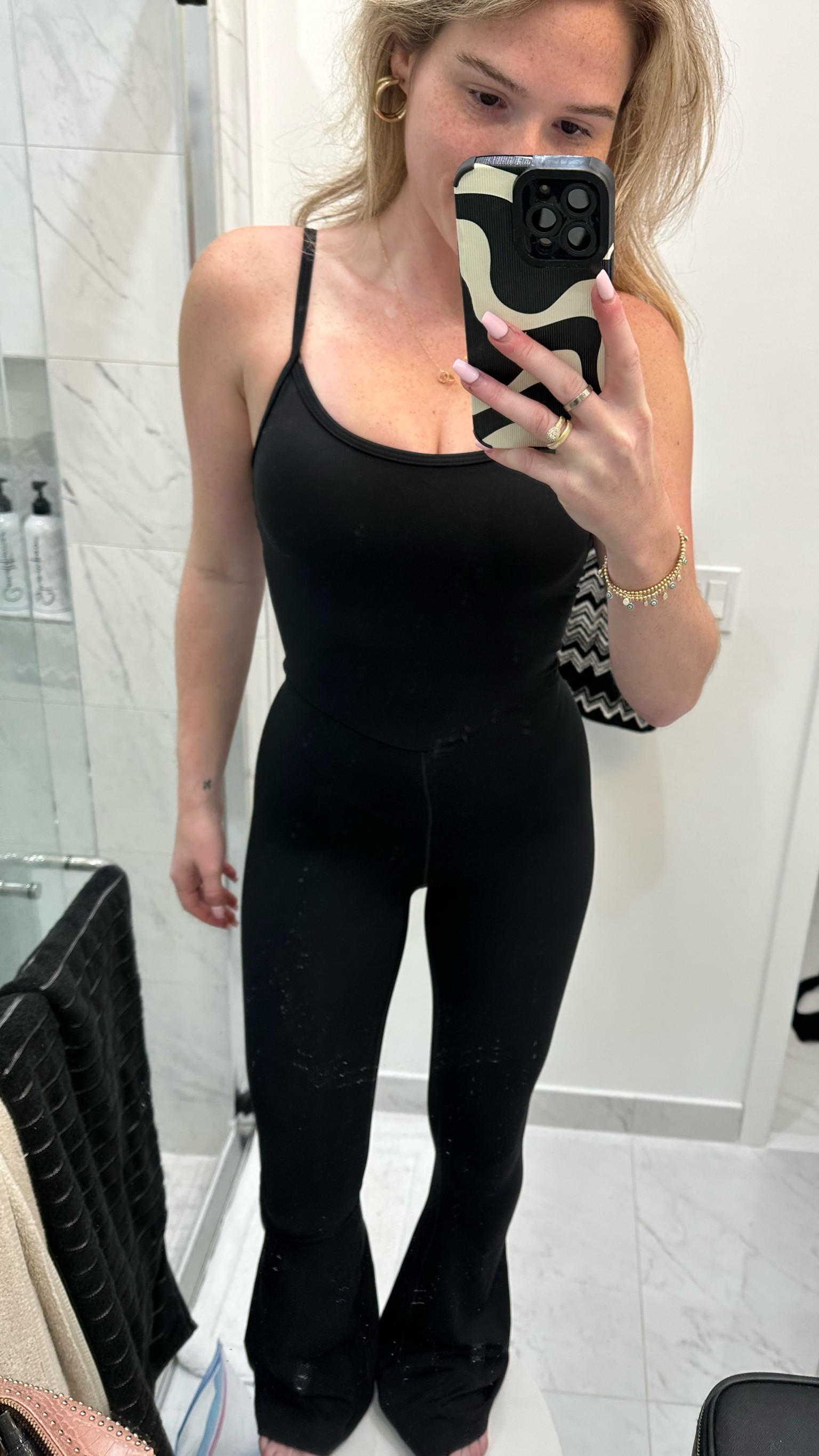 Just got this one piece for the fall season and I’m absolutely obsessed! I am 5’-0” and wear an XS! Plus, it’s on sale right now! Get it before it sells out!! 

Comes in other colors tagged below! 💕

#Falloutfits #Fall #Travel 

#LTKSale #LTKsalealert #LTKSeasonal