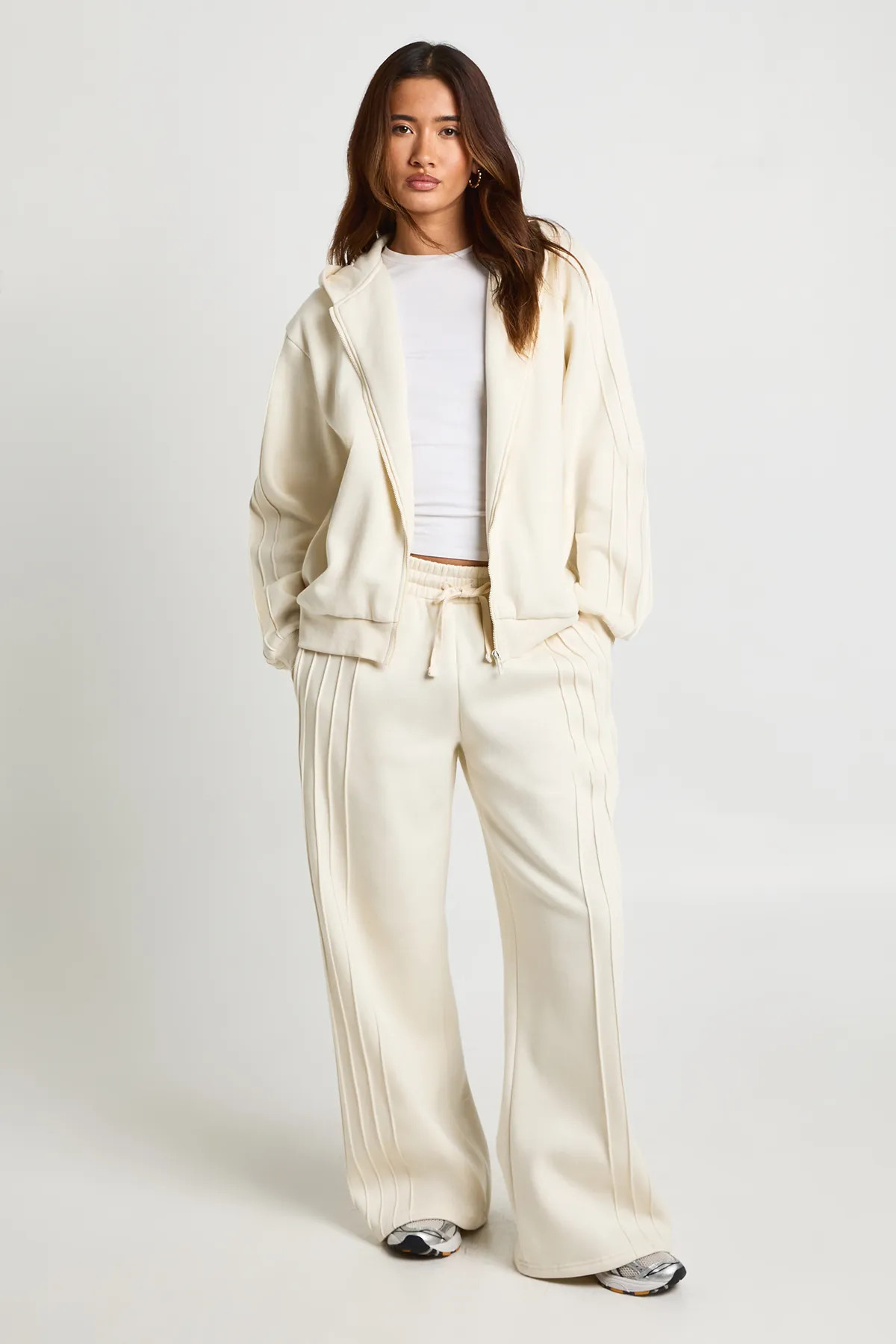 Side Pleat Detail Wide Leg Hoodie Tracksuit | Boohoo.com (UK & IE)