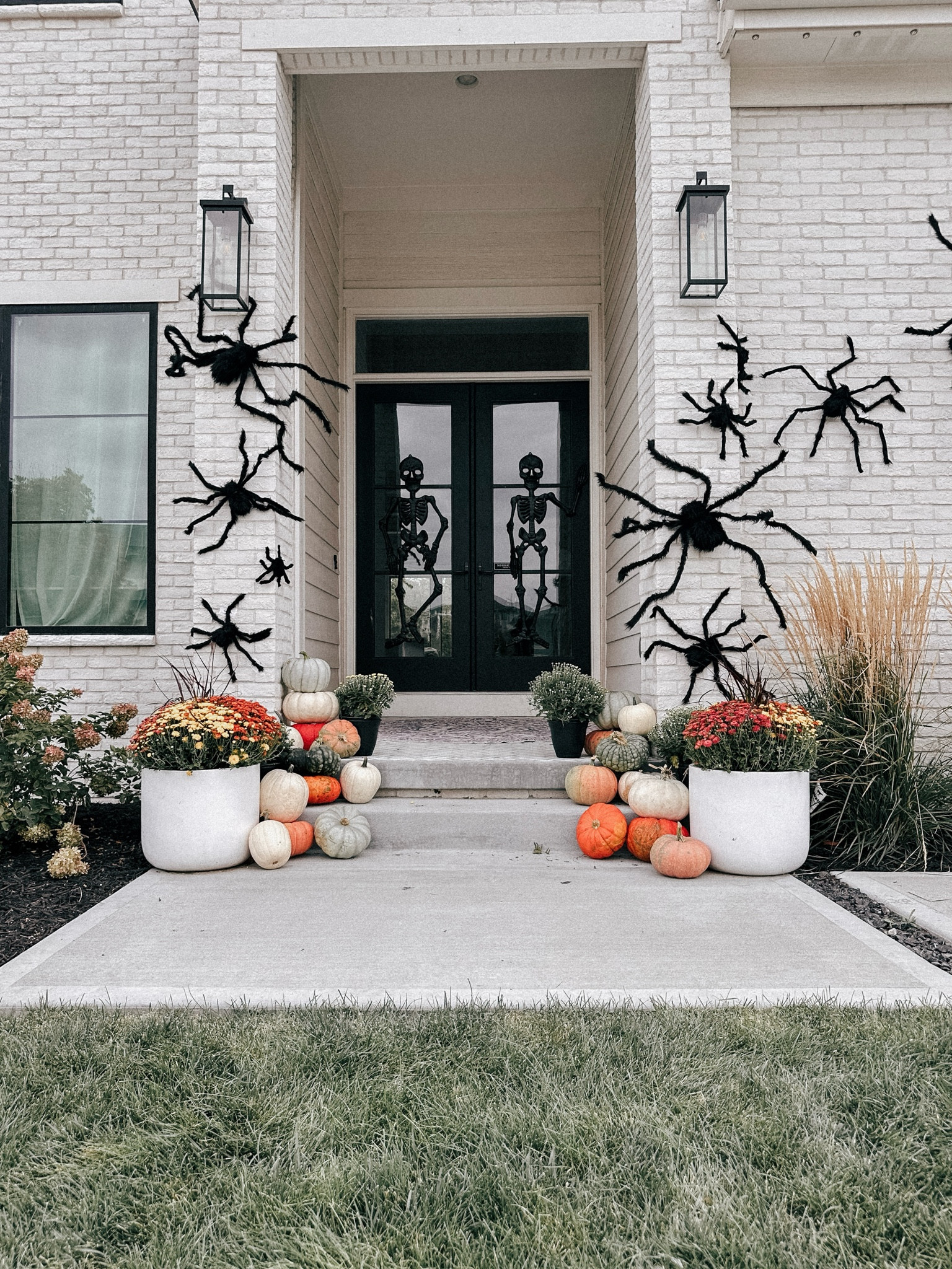 Spooky front Halloween porch decor 

#LTKFallSale #LTKSeasonal #LTKHome