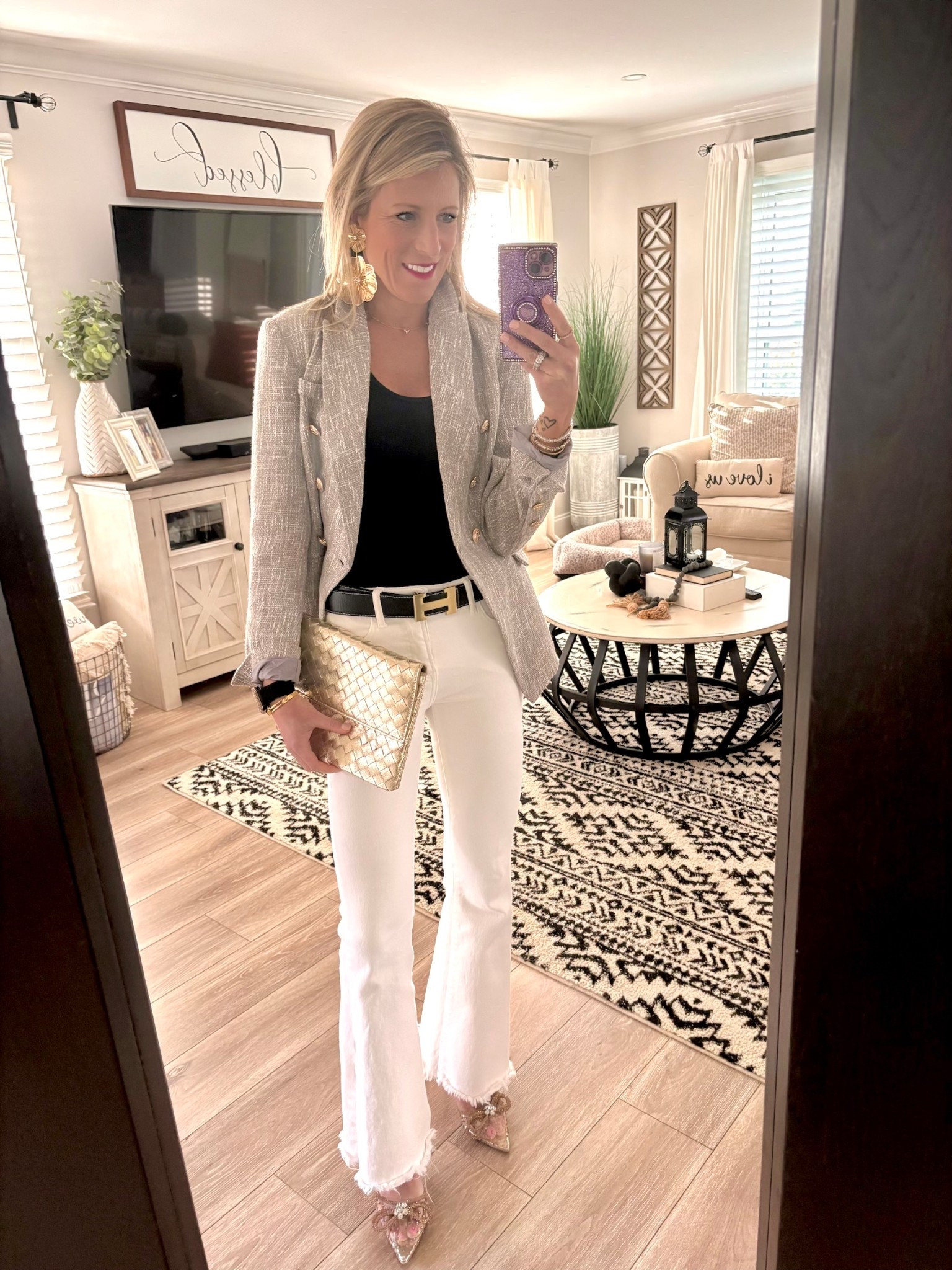 Date night style
Dinner style
Spring outfit 
Tweed blazer
Shapewear bodysuit 
Gold crossbody 
Gold clutch 
Clear heels 


#LTKgrwm #LTKootd #LTKSaleAlert