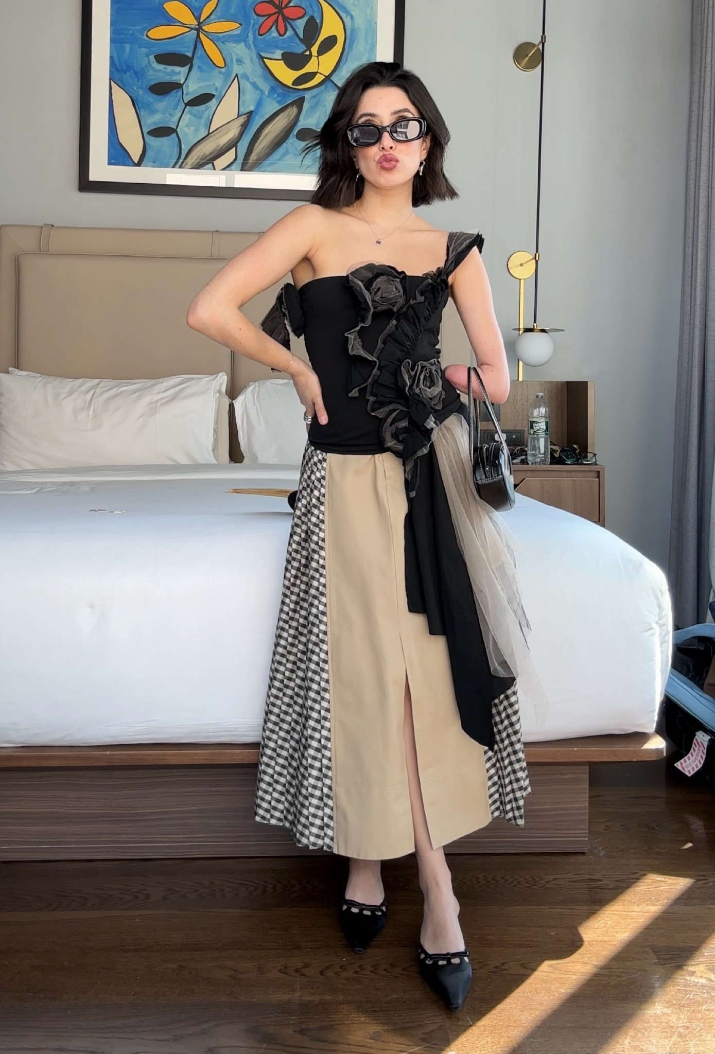 a black and beige moment | size xs in the skirt #skirt #heels #elevatedoutfit  