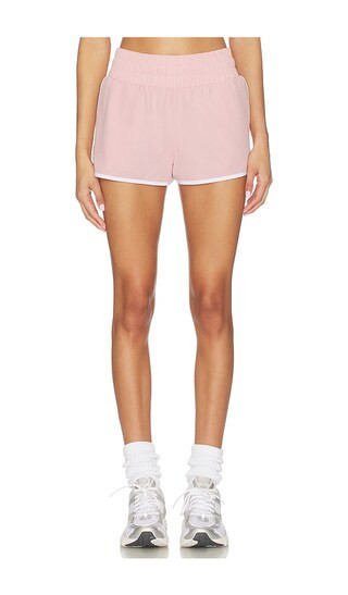 Varley Arlington Running Short in Pink. - size XS | Revolve Clothing (Global)