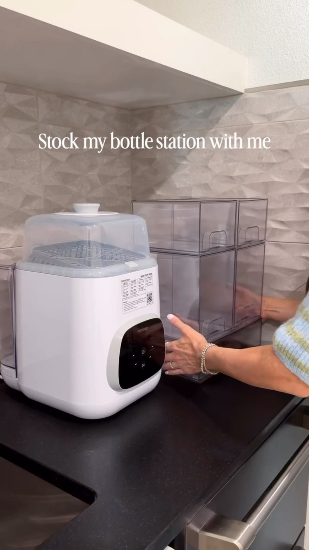 Stock my bottle station with me!

Newborn must haves
Bottle washer 
Bottles 
Baby registry 
Baby 
Baby products