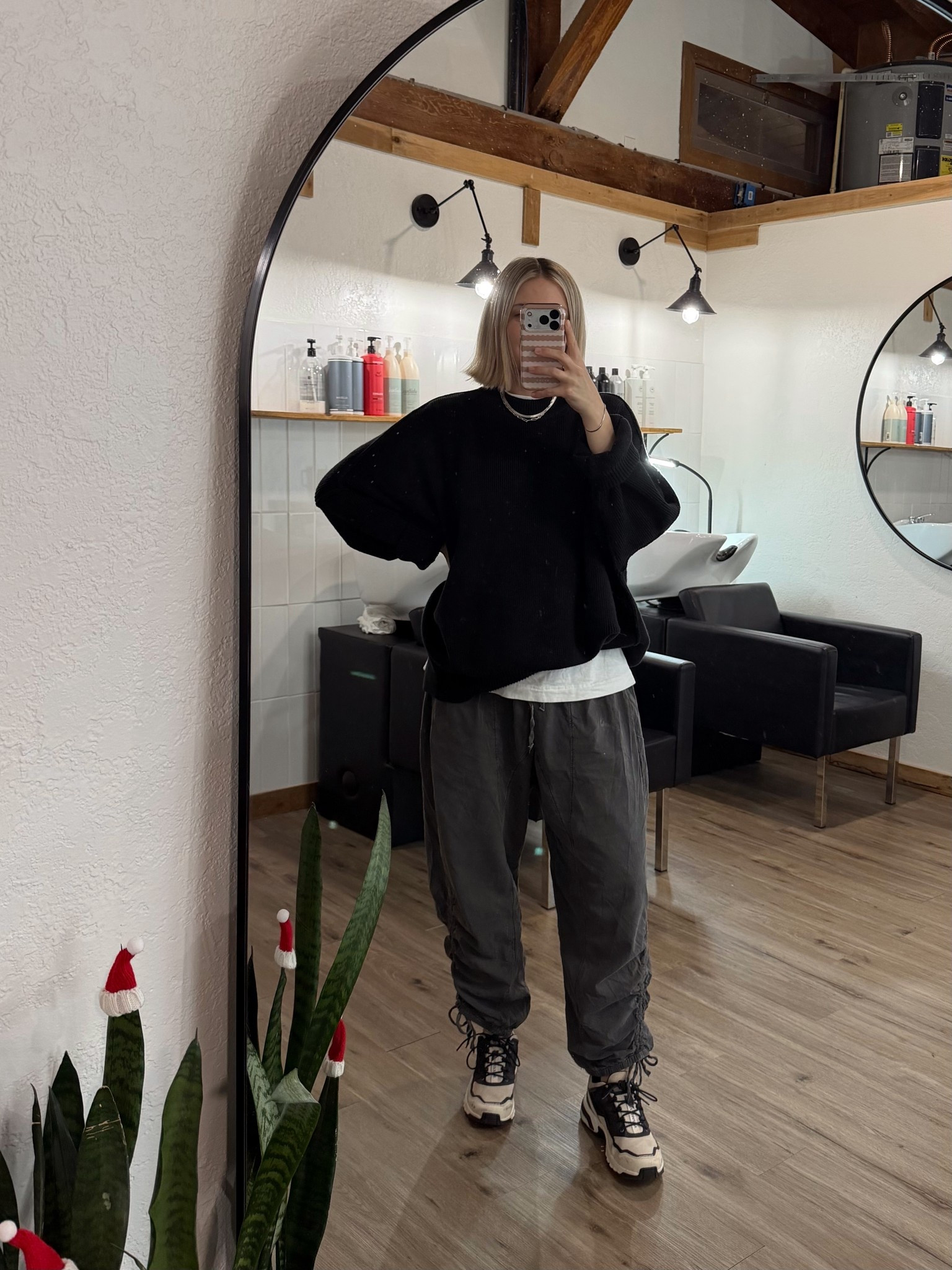 Love a dressed up athleisure 👟
Joggers: Free People Hadley Poplin pant! 
Salomon sneakers: men’s acs + ft color almond milk/black 

#LTKootd