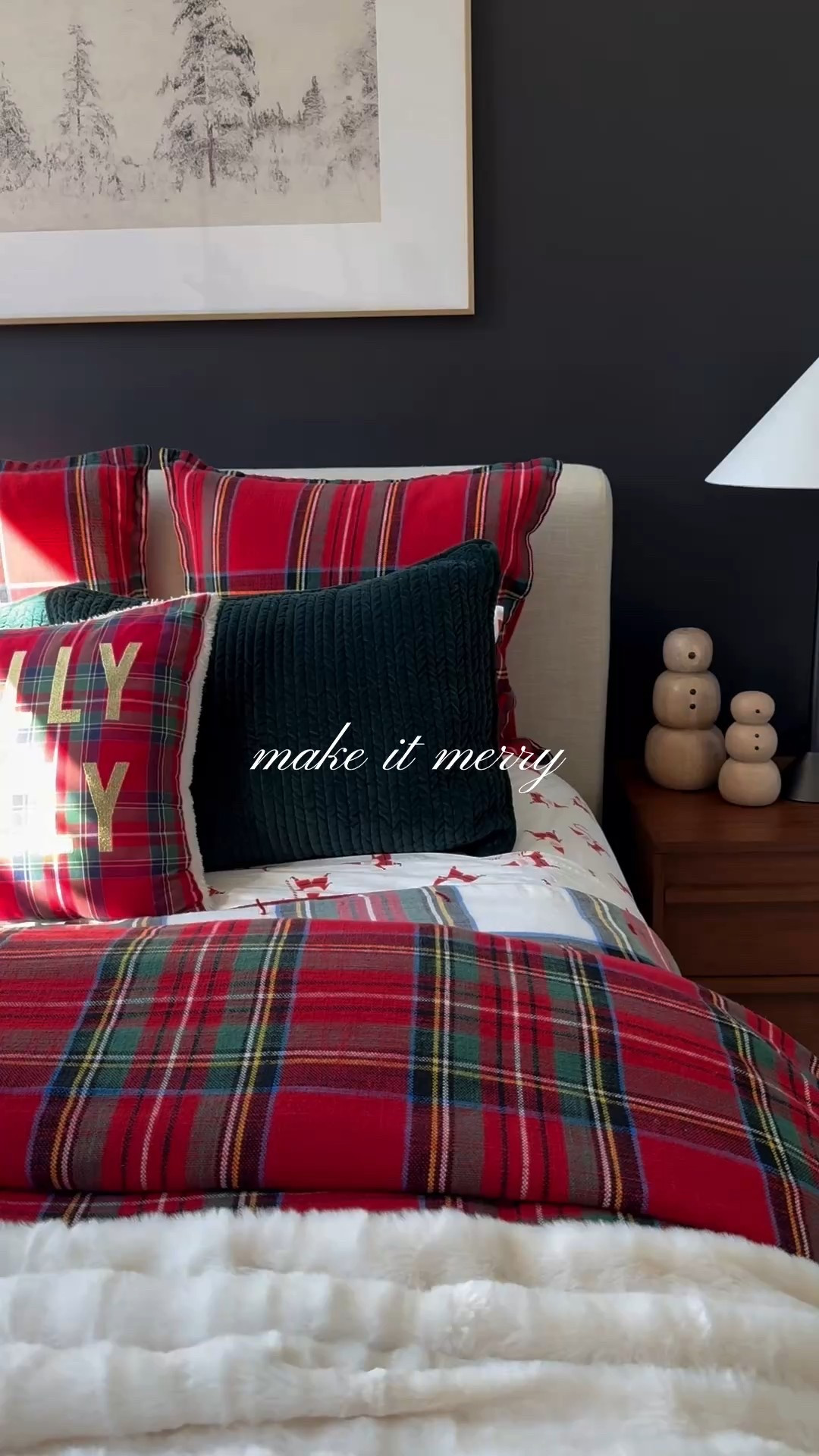 Festive and merry Christmas home🎄❤️

#LTKHome #LTKHoliday #LTKSaleAlert