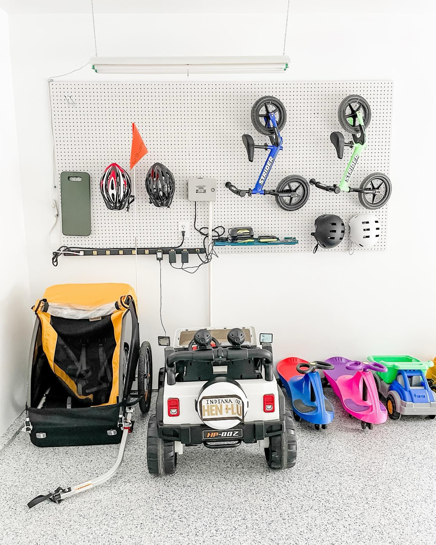 It’s officially garage season, so here’s a little post to inspire you!

Sometimes we keep it simple by throwing down painters tape to create parking spaces for kids, other times we design @elfa_creatingspace storage systems to give everything a place (off the floor when possible). No matter what we do, we do it with a big ole’ smile!

We are here to make your garage goals reality this summer - your family (and your vehicles) will thank you later! Now booking!

Organized | Garages | Garage Organization | Pull Your Car All the Way In