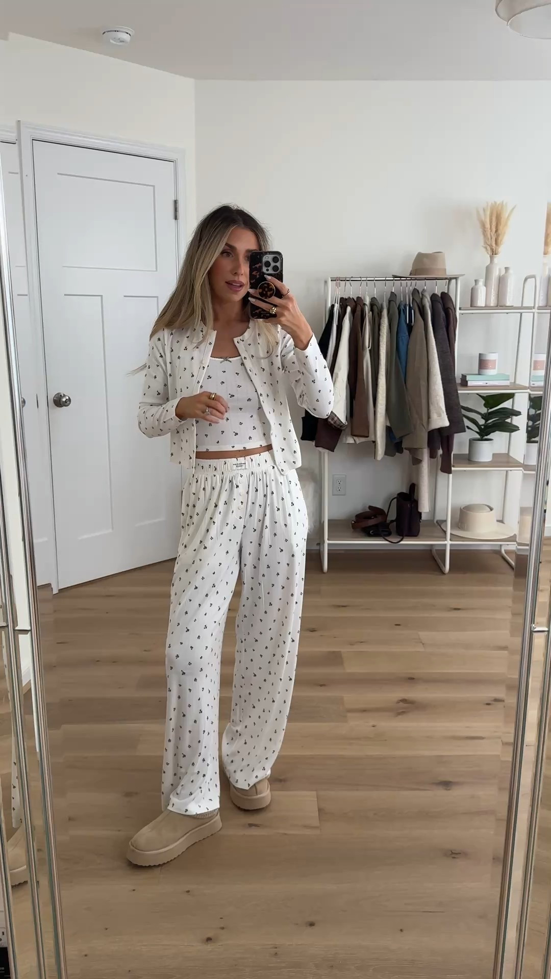 American Eagle matching 3 piece pajama set — size xxs #LTKCyberWeek

#LTKHoliday #LTKSeasonal #LTKFindsUnder100