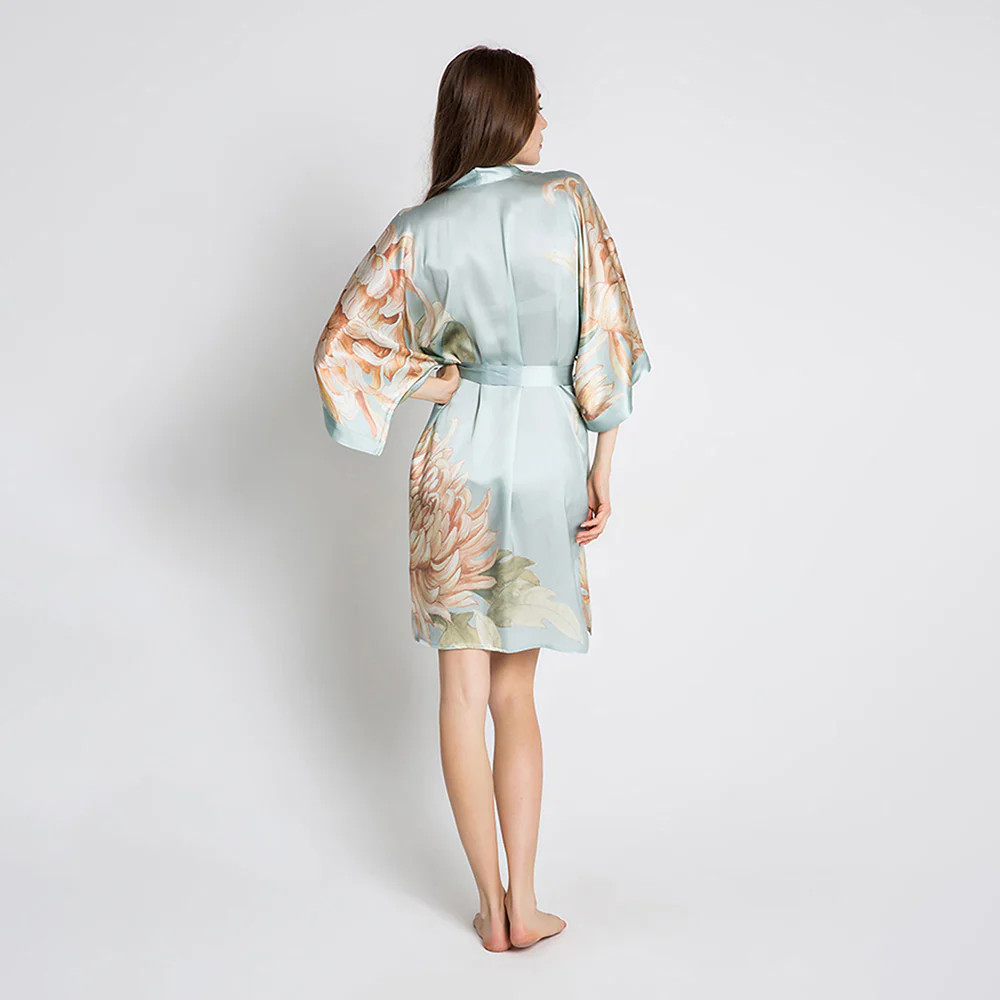 Silk Kiku Short Kimono Robe | KIM+ONO
