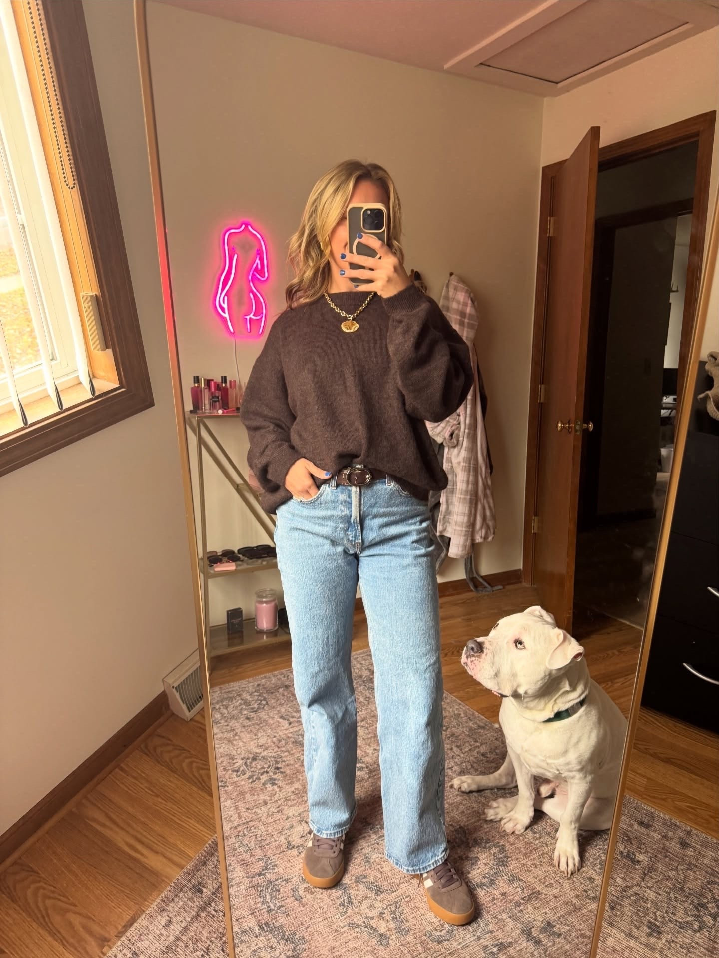 This chocolate brown sweater from @hm is just what the doctor ordered

#brownsweater #ootd #sweater #smallcontentcreatorsupport #whattowear #styletips #wearingvsstyling #abercrombiejeans #adidas #capsulewardrobe #workwear #businesscasualattire #corporategirl

#LTKFindsUnder50 #LTKCyberWeek #LTKWorkwear