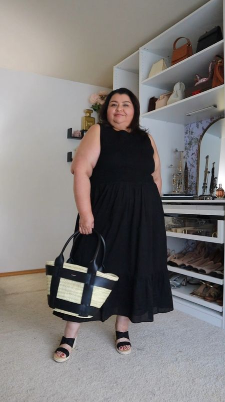 Introducing my new handbag.  It had to be the DeMillier Santorini because…why not? 😆

#LTKSeasonal #LTKitbag #LTKplussize