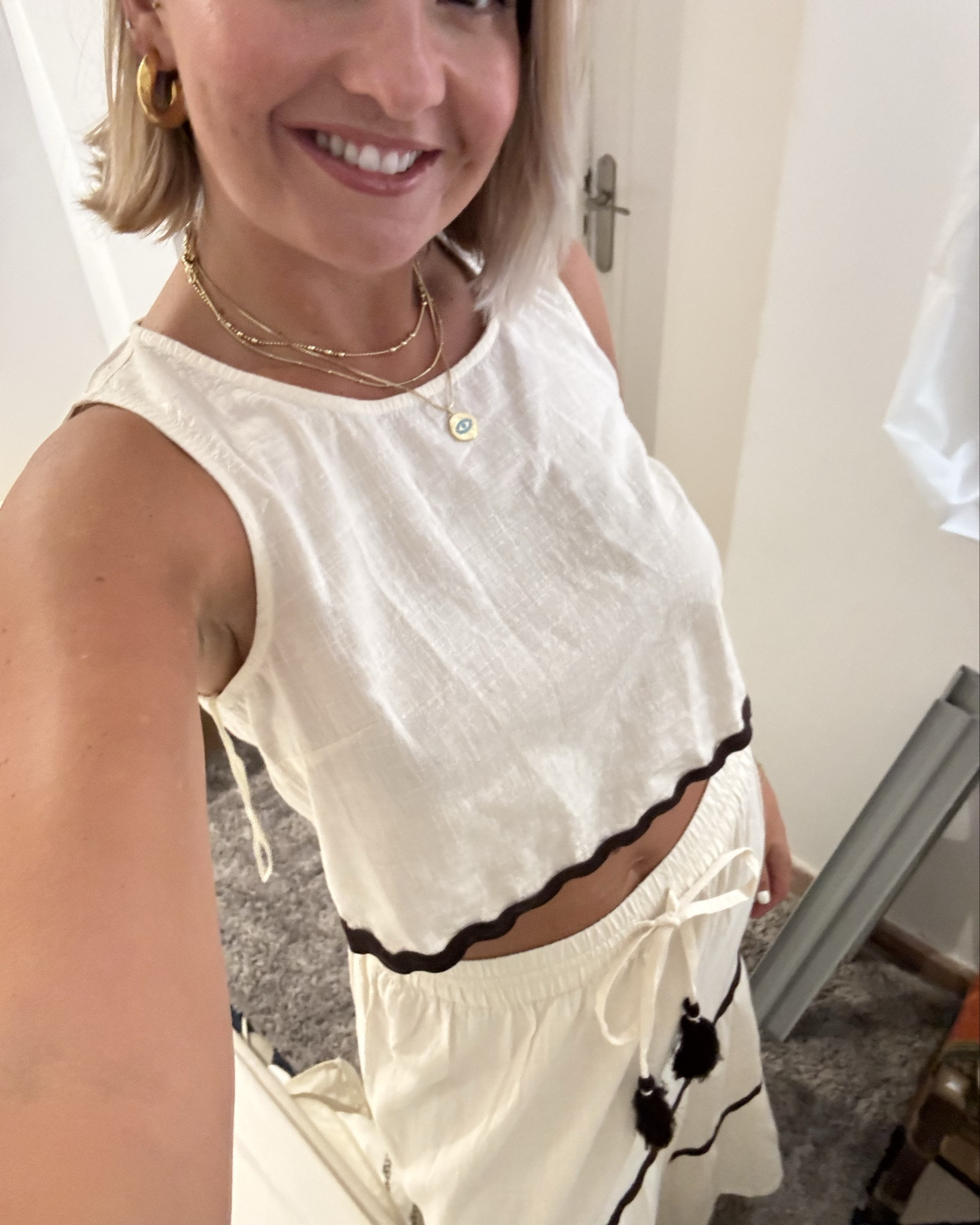 This skirt is so light weight and such a handy skirt. I’m wearing a medium i love the matching top. Also a medium 

#LTKSeasonal #LTKTravel