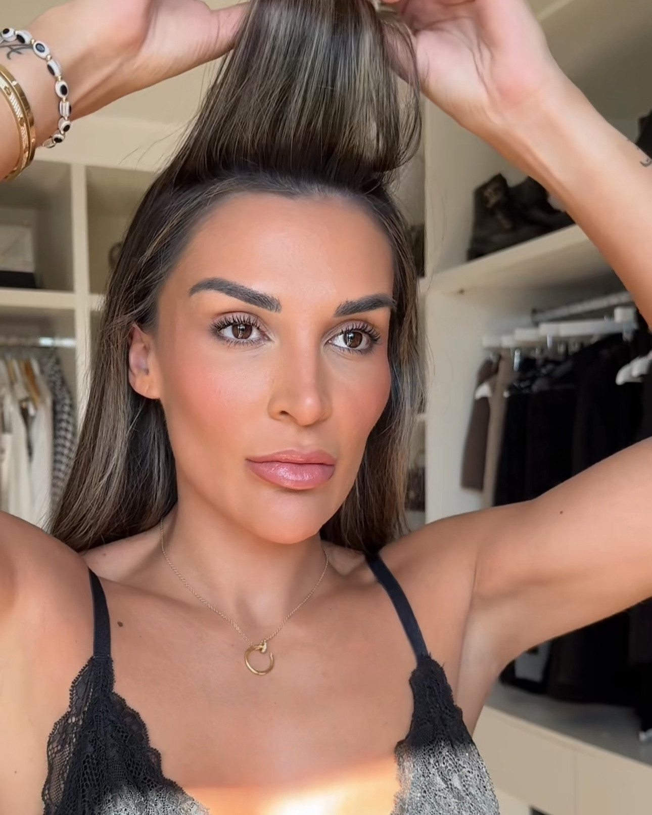 Soft glam make up product break down 🎀
Soft glam, make up routine, make up products, hair care, skin care 

#LTKbeauty #LTKgrwm #LTKuk