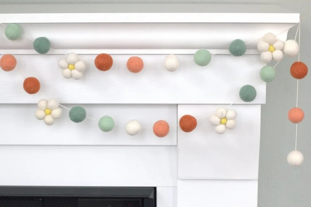 Felt Daisy Garland- White Daisies & Earth Toned Felt Balls- Spring Summer Easter Pom Pom Banner- ... | Etsy (US)