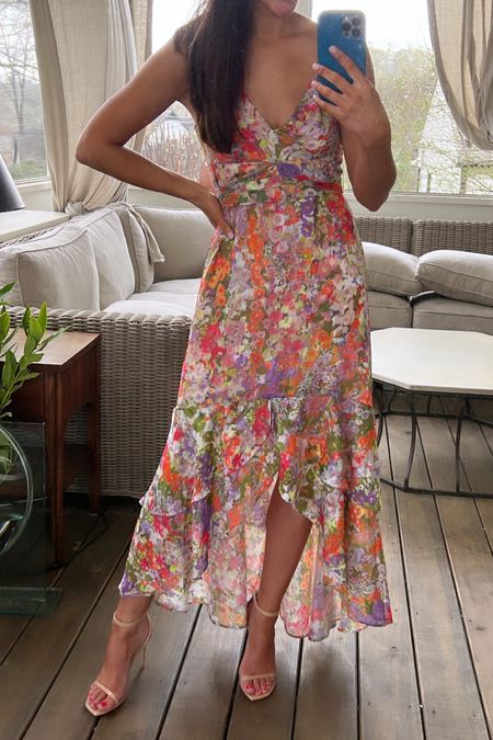 Hutch floral dress // wearing a 4 // lightweight and flattering with a cinched waist 

#LTKSeasonal #LTKshoecrush #LTKwedding