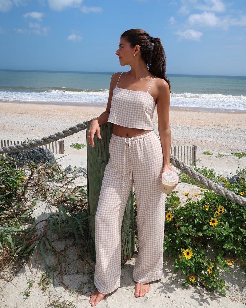 Women's Cropped Linen-Blend Cami | Women's Tops | Abercrombie.com | Abercrombie & Fitch (US)