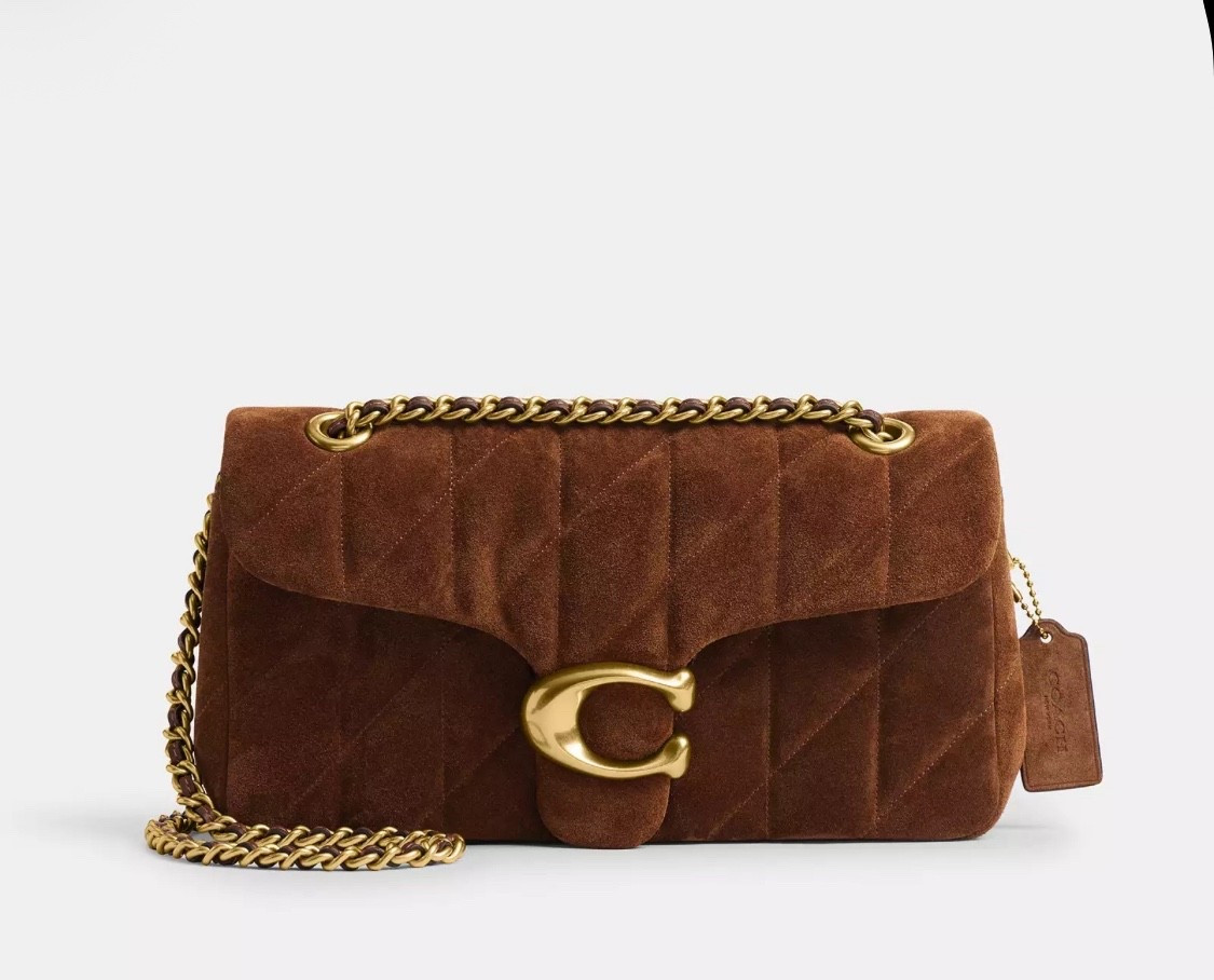 Pretty pretty purse to wear on the daily or for a night out 💕