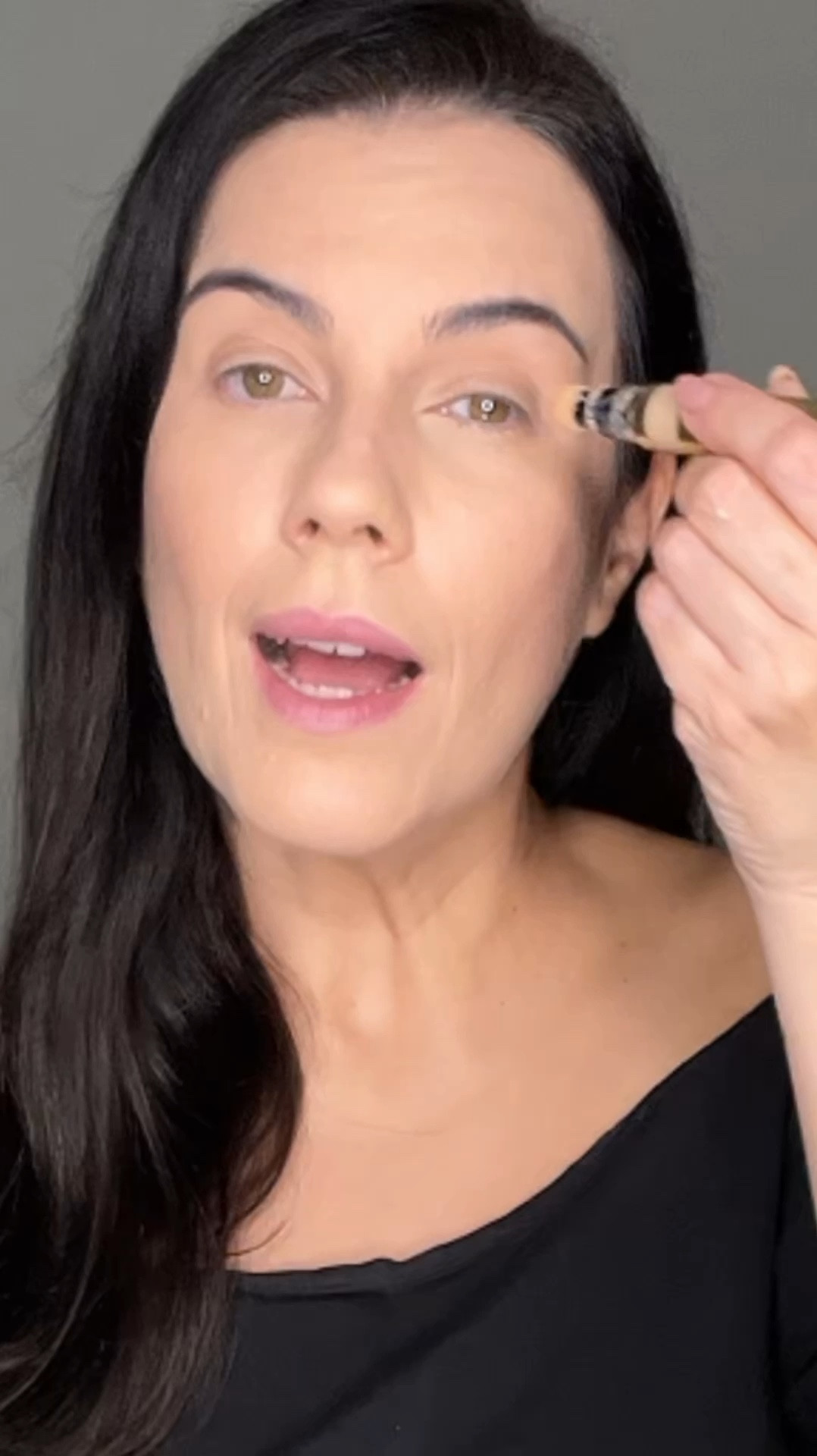 Preparar a pálpebra antes de aplicar a sombra faz toda a diferença tanto na cor da sombra como na duração  

#LTKbeleza #LTKbrasil