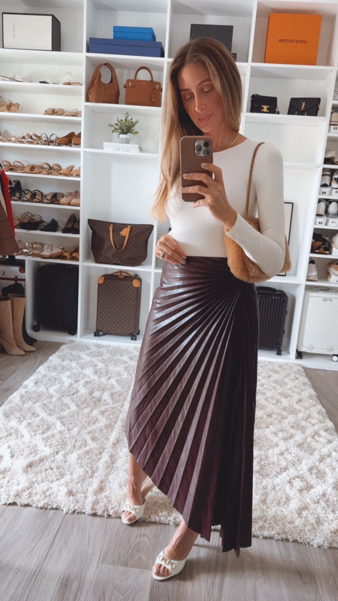 Casual chic outfit that I love! Everything runs true to size and I’m wearing a size small

#LTKU #LTKStyleTip #LTKSeasonal