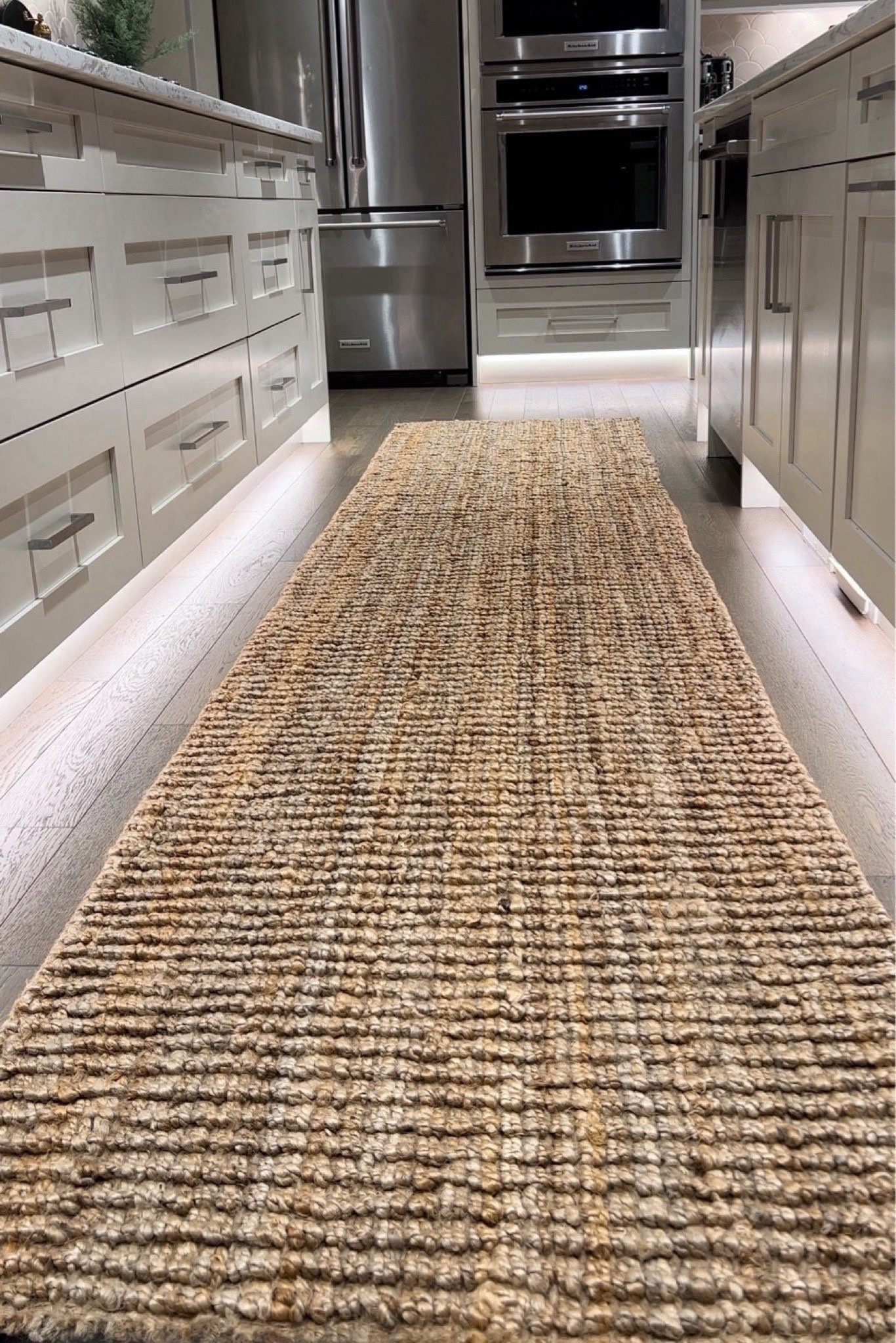 This Runner 😩
A must have! You’ll love it…. The texture, the color 🤌🏽 It’s perfect for adding warmth to your space this winter…❄️🥰


To Shop All These, below ☺️

Have an amazing week love ❤️


#LTKStyleTip #LTKHome #LTKSaleAlert