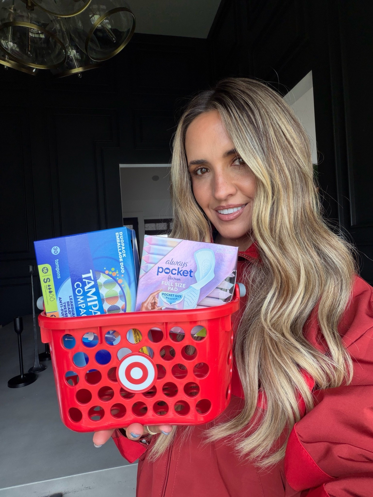 #ad Back to school is just around the corner, so get a jump on things and start preparing now. I know many of you have teenagers, like I do! So, when you’re out doing all your school shopping make sure you add Always Pocket + Tampax Compact to your list (Its the perfect combo)! Always Pocket & Tampax Compact give you 8hrs of protection! @target today! @always @tampaxofficial @target #targetpartner #AlwaysXTampaxPartner