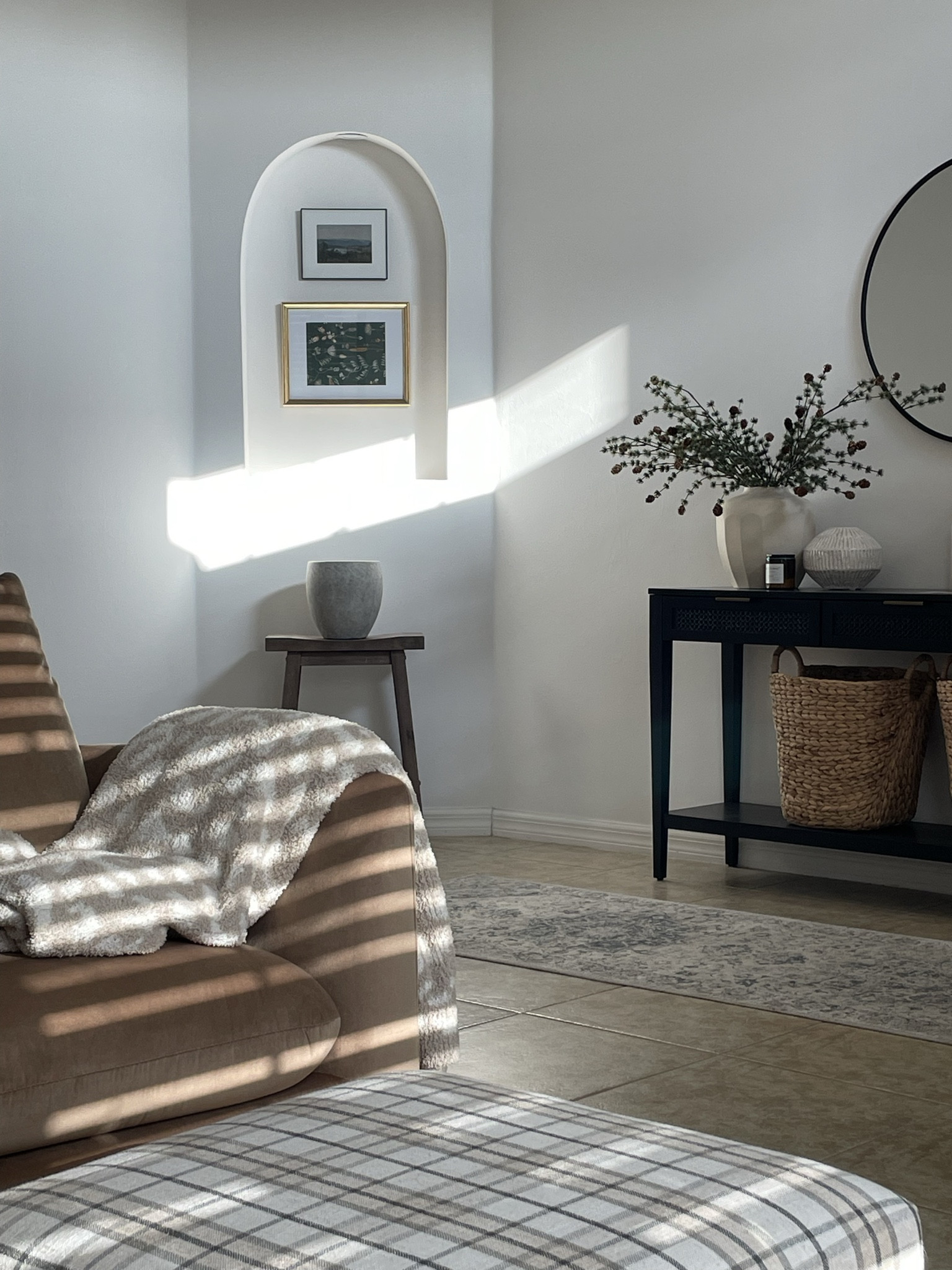 Modern transitional home details 
—
Studio McGee, entryway decor, black console table, entryway runner, home decor finds, Amazon, Target, Walmart, pottery barn 

#LTKfindsunder100 #LTKfindsunder50 #LTKhome