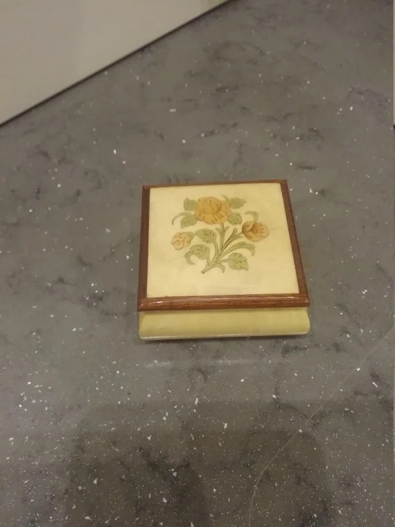 Vintage Italian inlaid jewellery box. Highly lacquered jewellery box wood in soft beige. Small Je... | Etsy (US)