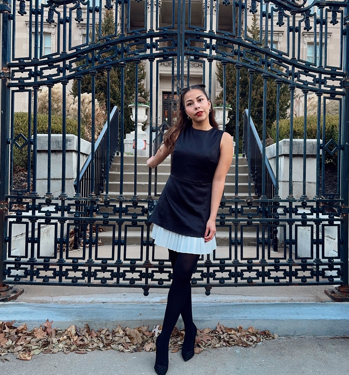 🎀✨🎄 

…
Outfit Details✨ 
Dress - @rihoas_official 
Thights - @amazon 

use my code AR20GF for 20% off🤭🎀 

#outfitoftheday #inmyrihoas #rihoas #ootd #fashioninspo #dress #winterfashion #smallcreator #discoverunder10k #kc #holidays #holidayfashion #holidaysoutfits #girly #bowsbowsbows #amazonfashion #amazonfinds