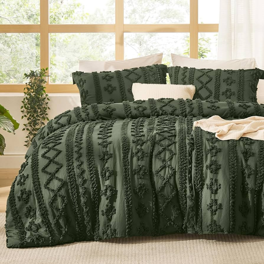 Bedsure Tufted Boho Comforter Set Queen Size - Olive Green Boho Bed Set, GentleSoft\u2122 3 Piece... | Amazon (US)