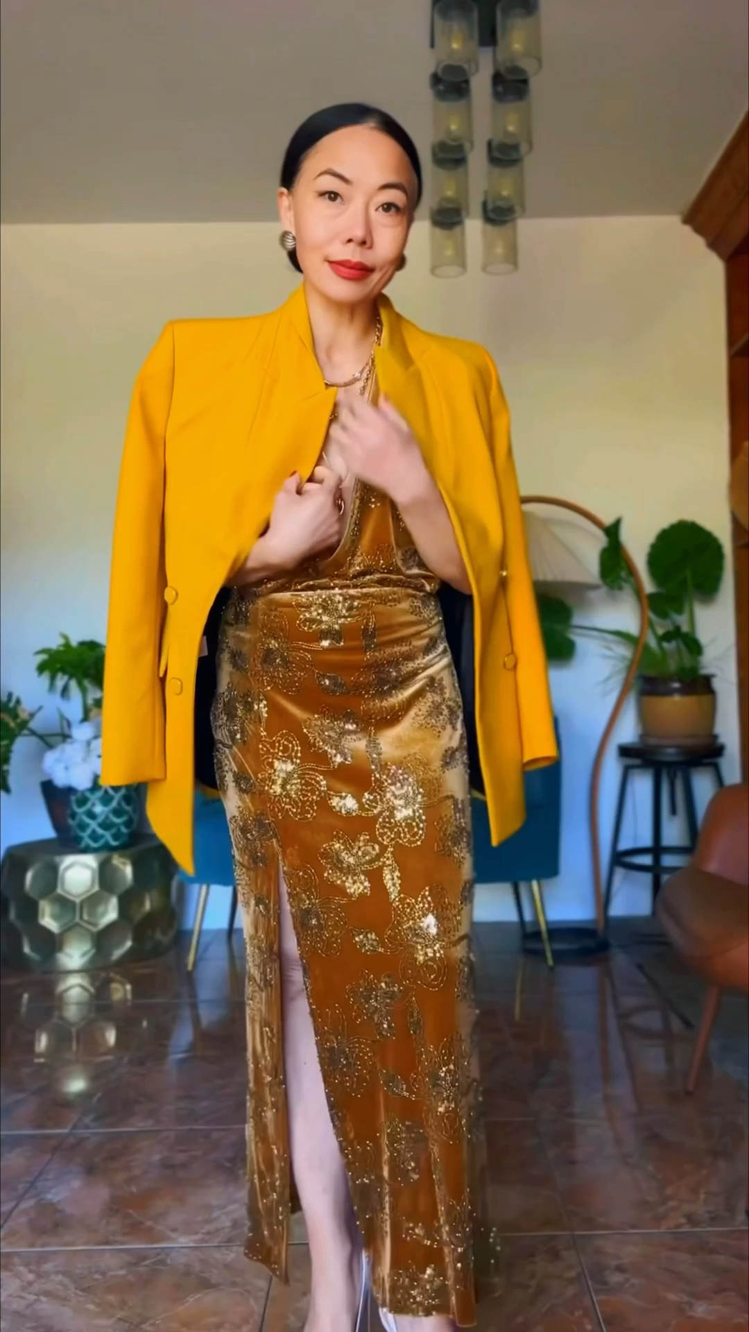 Yellow blazer… yay or nay?

#LTKootd #LTKHoliday #LTKPetite