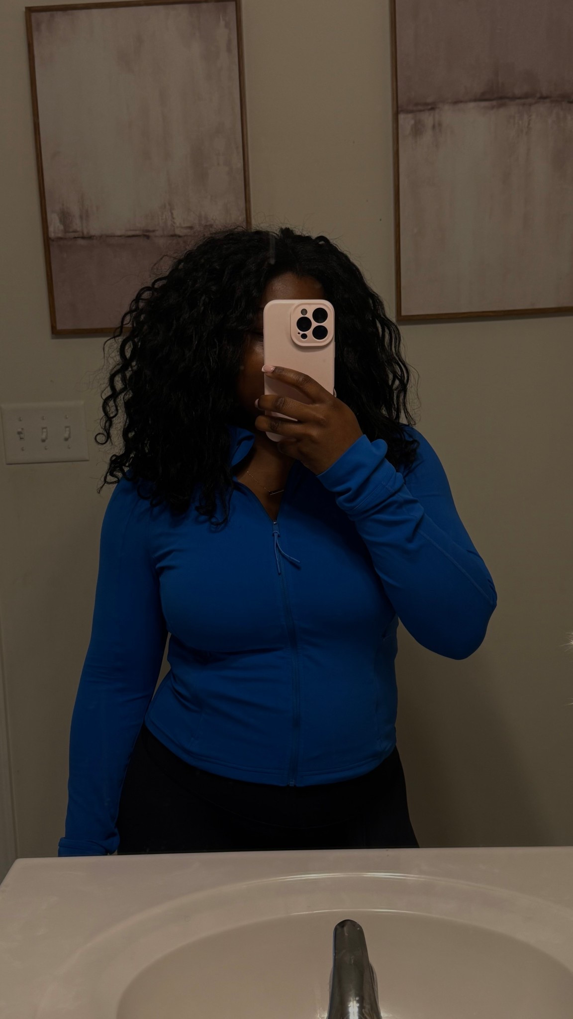 Gym fit but make it Amazon Prime approved 🏋🏽‍♀️
Linked everything for you on LTK — comfy, cute, and budget-friendly.



#LTKfitnessgoals #LTKootd #LTKActive