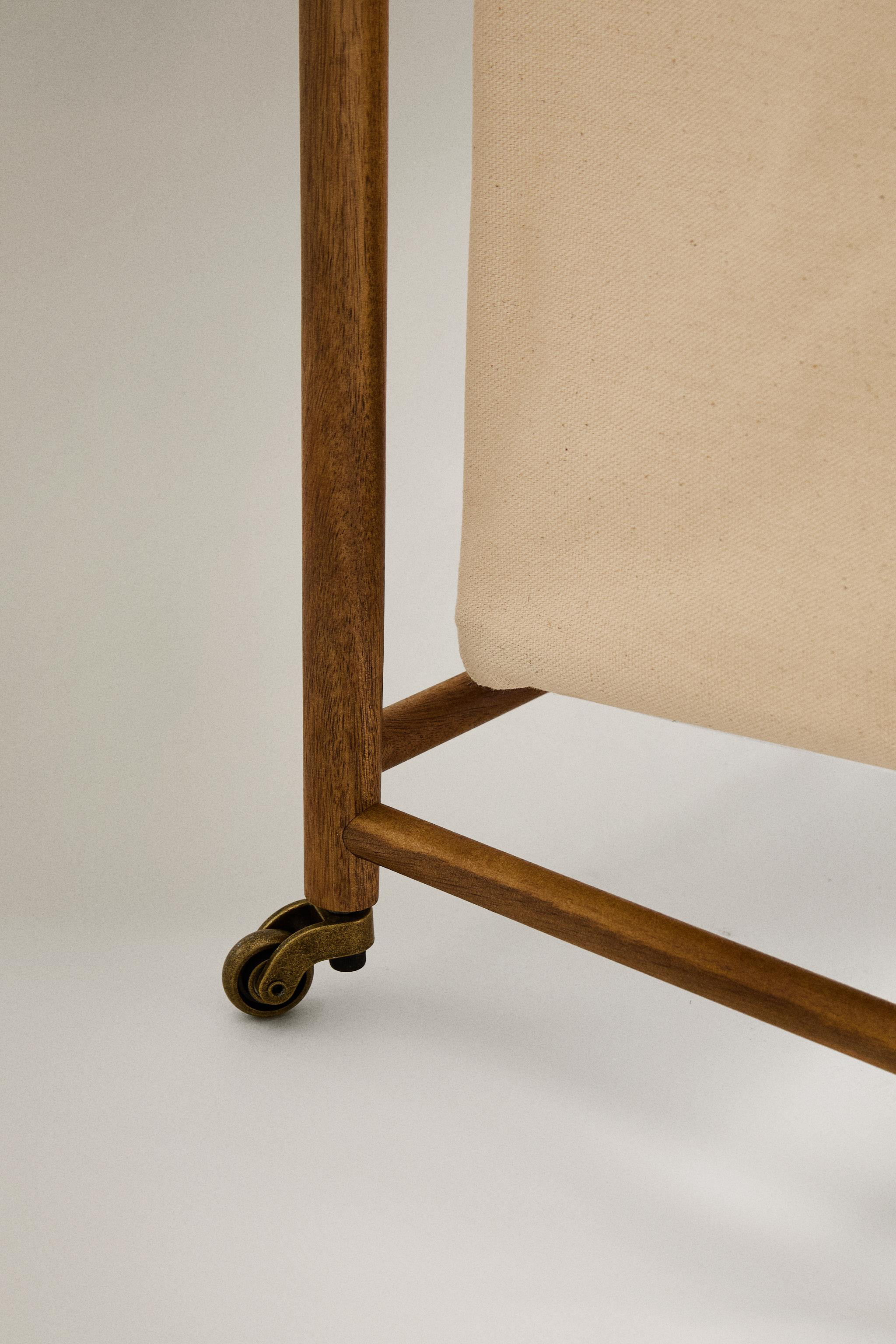 LAUNDRY BASKET WITH LID | Zara US