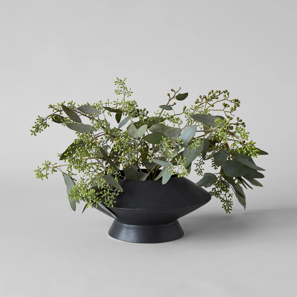 Medium Kado Vase, Matte Black | Bloomist