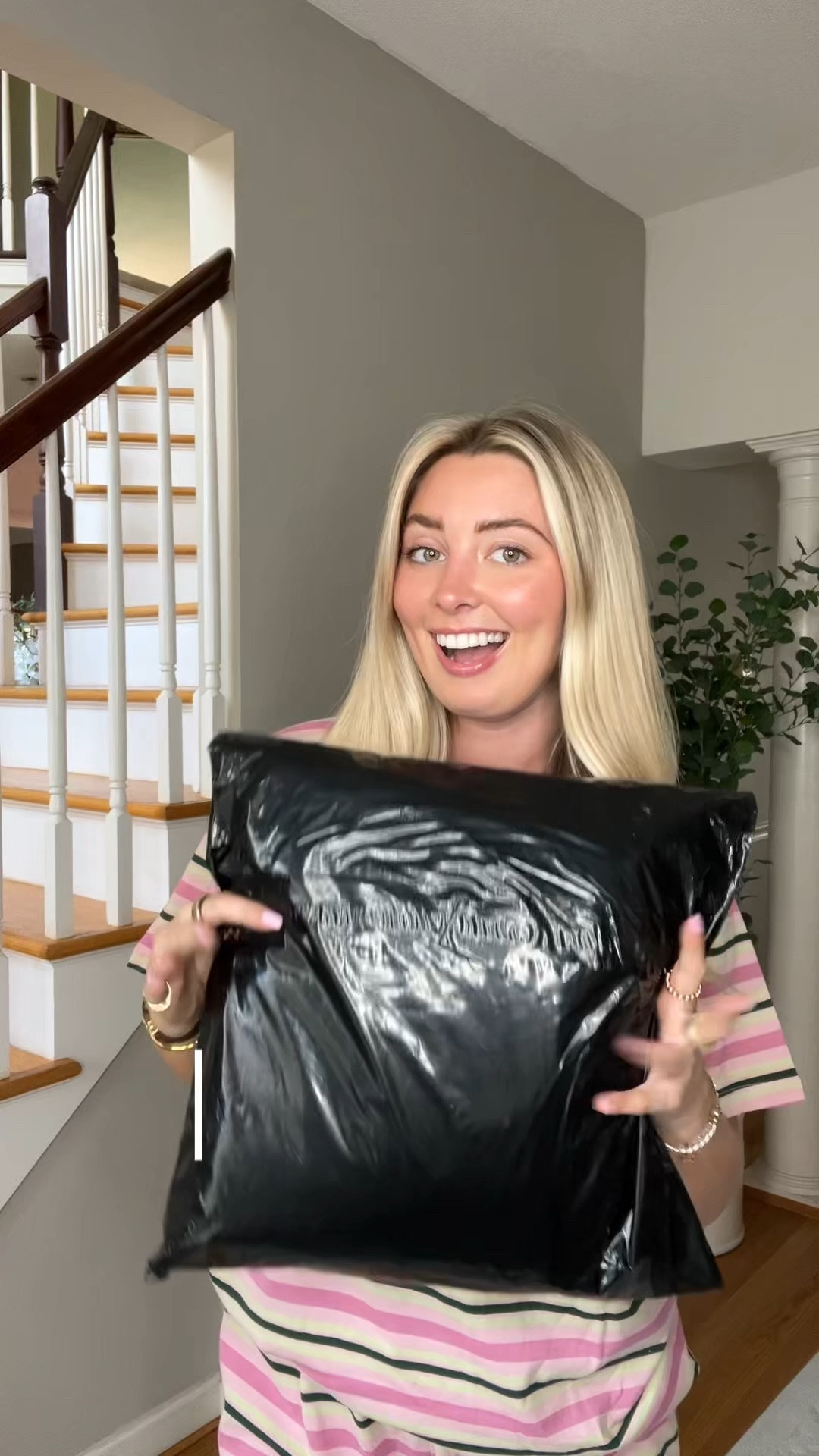 @P'tula try on!! Use code LOUNGE10 
#as

#LTKootd #LTKActive #LTKvlog