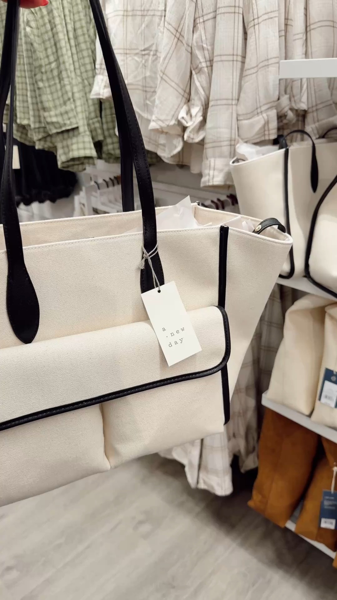 🤍 Holy shizzz! This tote is GIVING major designer vibes for only $35. All 5-star reviews & would instantly elevate any outfit. 🙌🏼✨🤍🫶🏼

#LTKselfcare #LTKdayinmylife #LTKgrwm