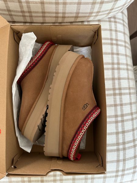 UGG slippers finally back in stock 🍁 

#LTKFind 

#LTKSeasonal #LTKshoecrush