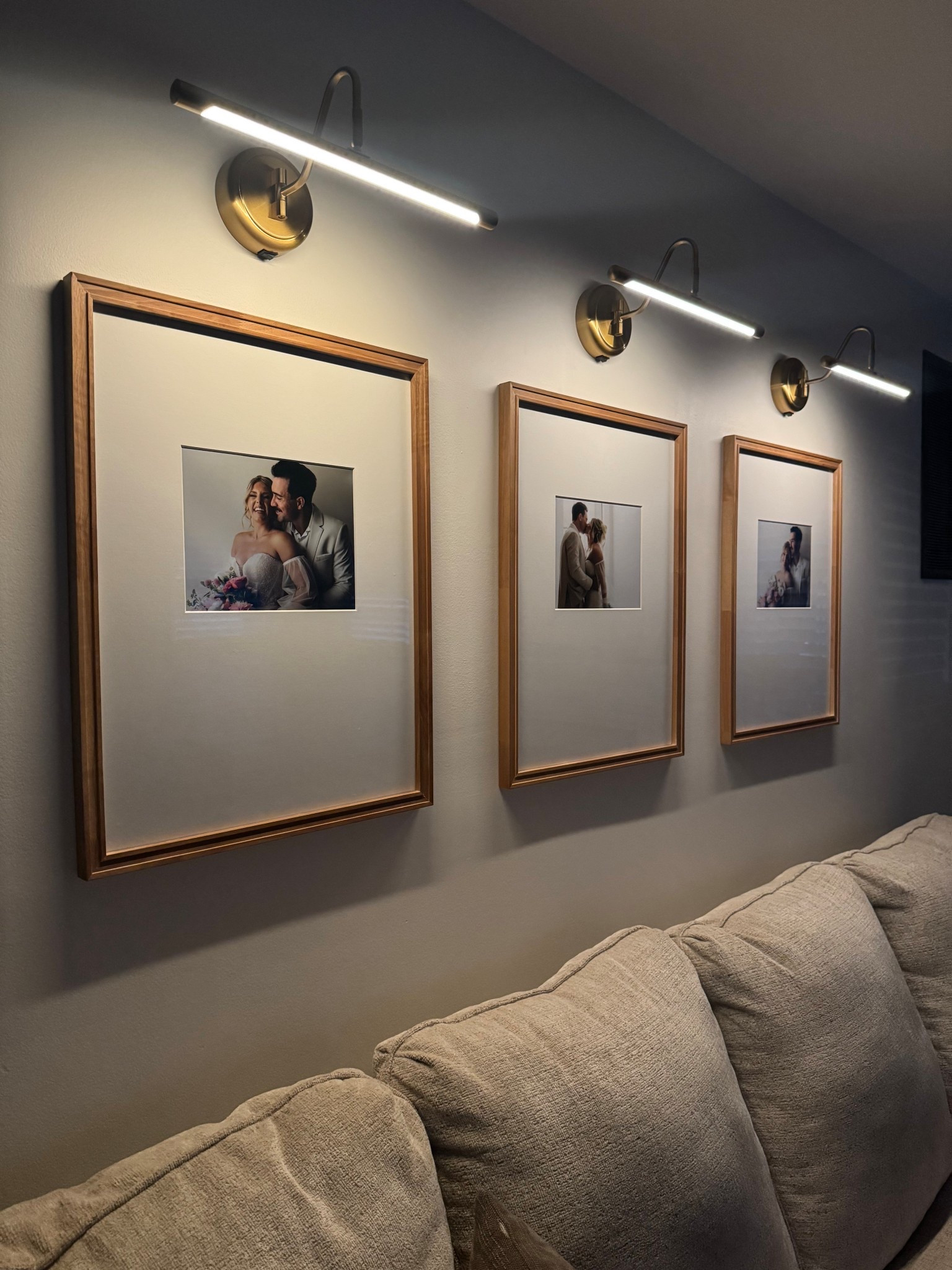 gallery lights 🛋️💡 

these are battery operated and you can adjust the dimness - perfect for our living room 🫶🏼

#LTKHome